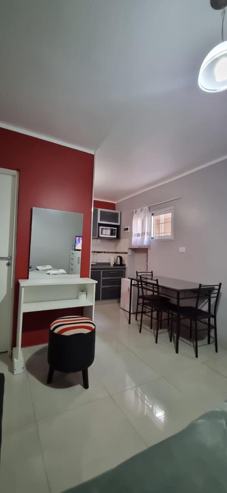 One-Bedroom Apartment photo 2