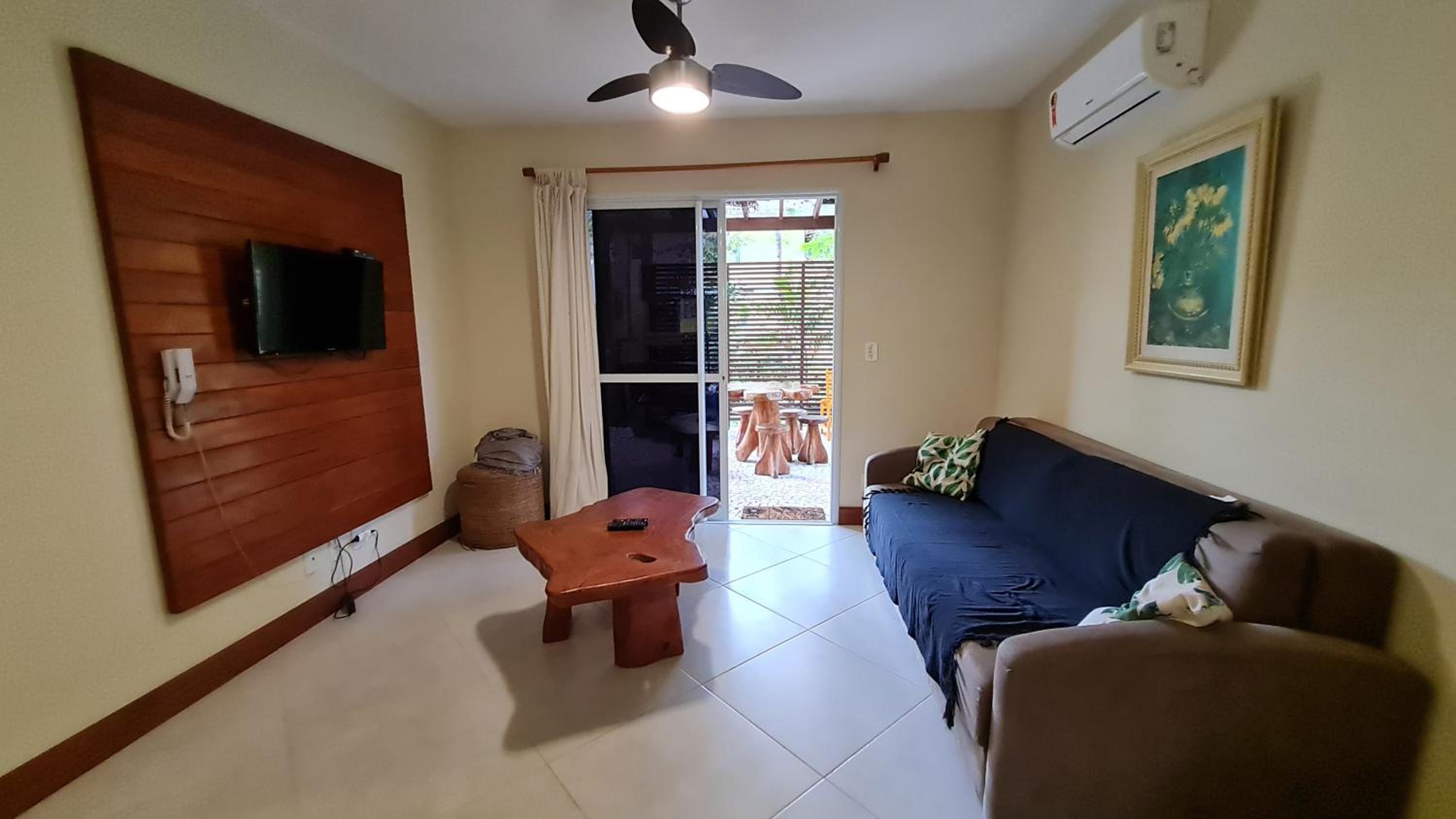 Apartment with Garden photo 3