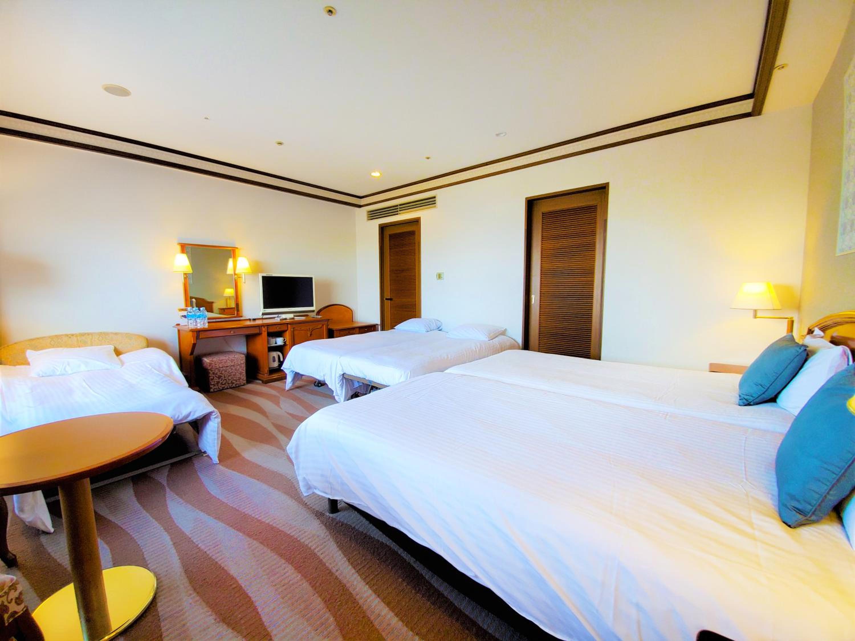 Corner Twin Room with view bath ( Extra Bed from 3 Adult) - Non-Smoking - Photo 3