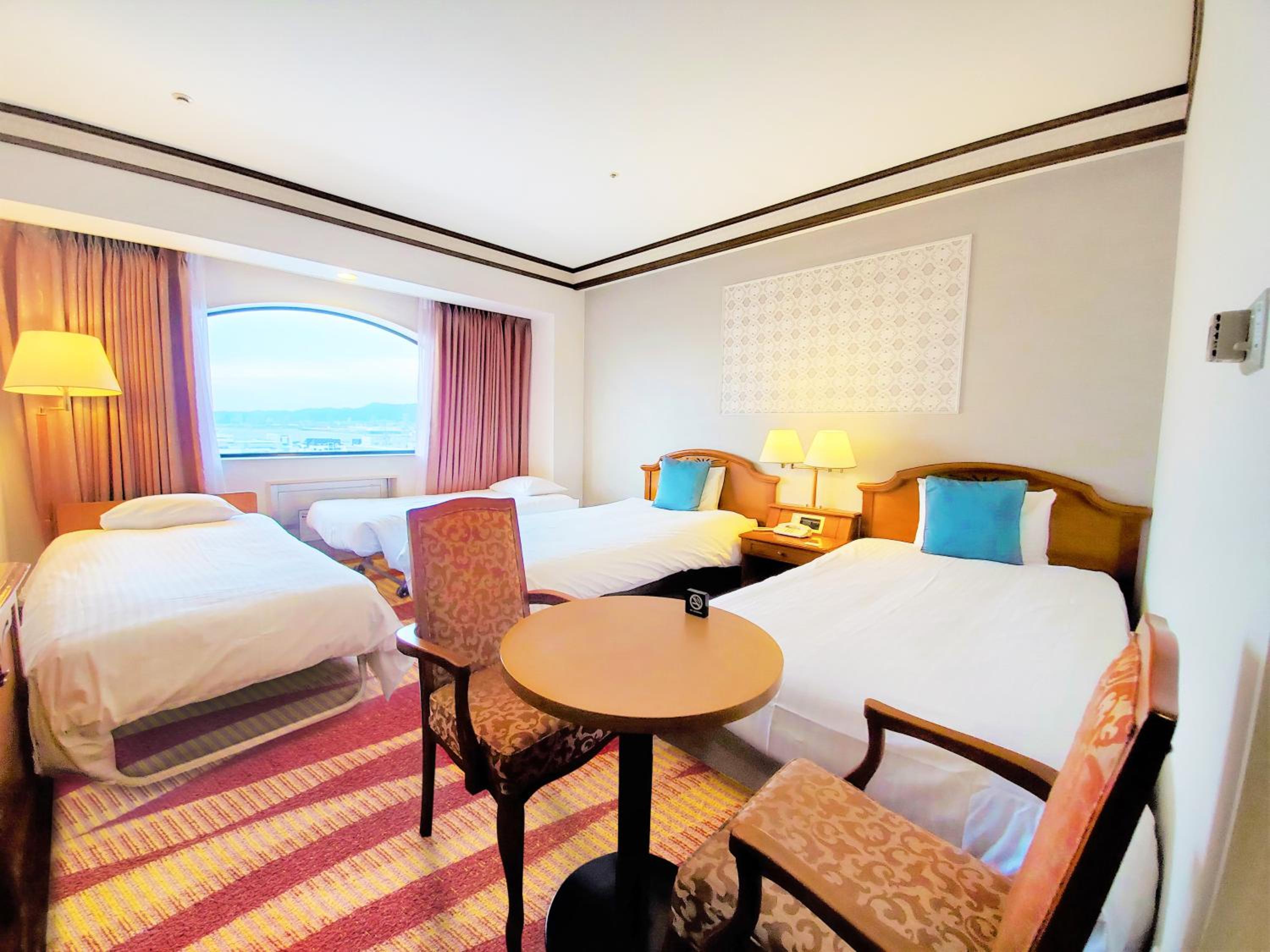 Standard Twin Room with Extra Bed (4 Adults) - Non-Smoking - Photo 4
