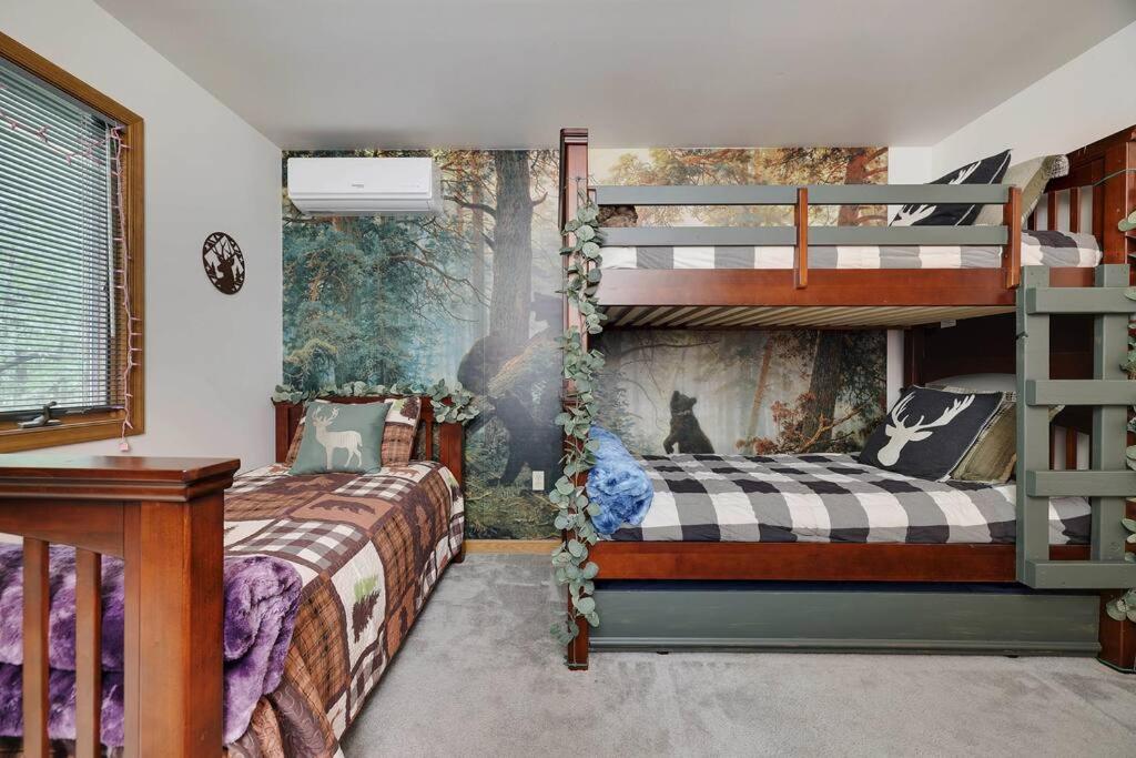 Three-Bedroom Chalet photo 1