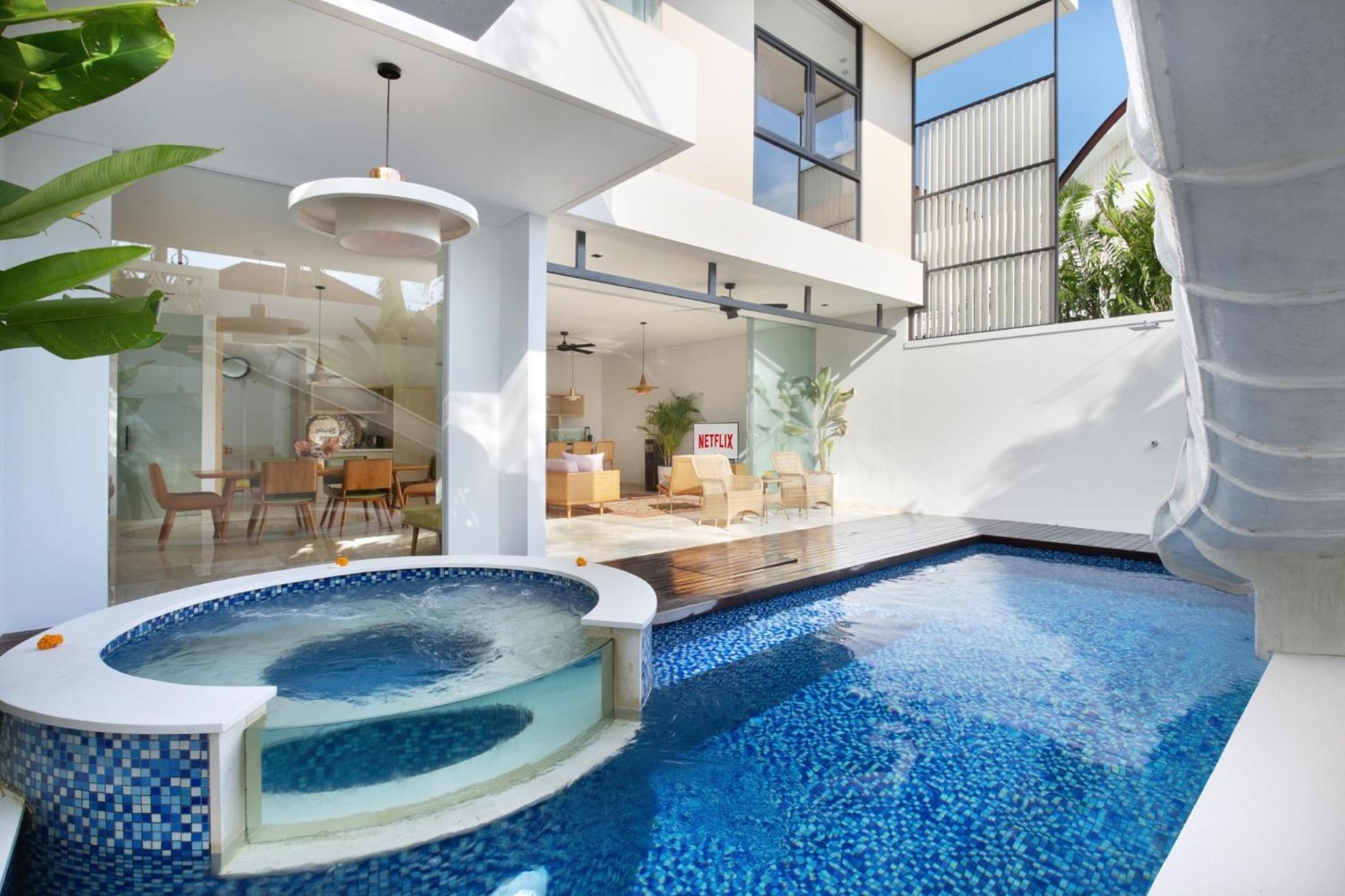 Three Bedroom Villa with Private Pool & Waterslide - Photo 12