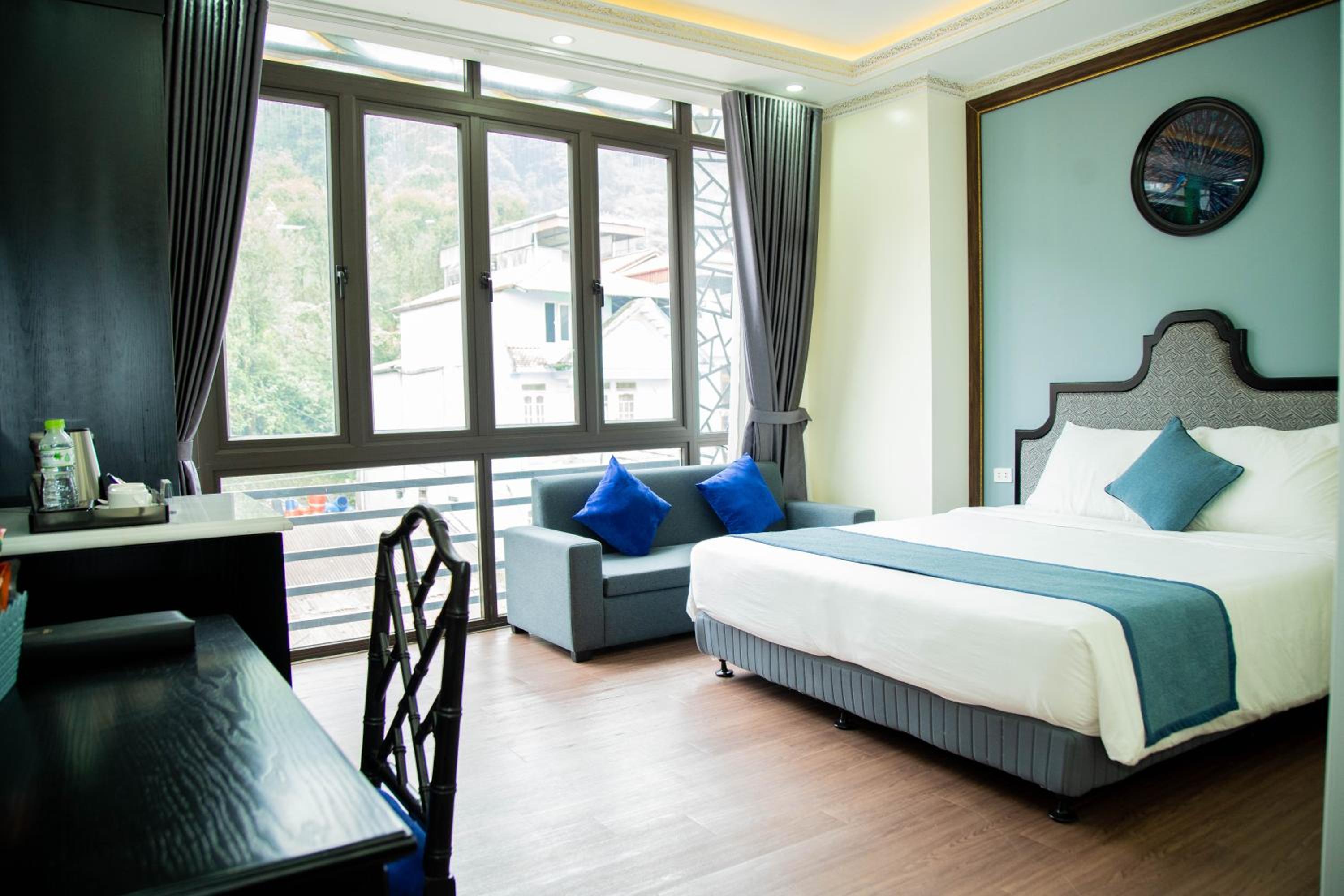 Double Room with Mountain View