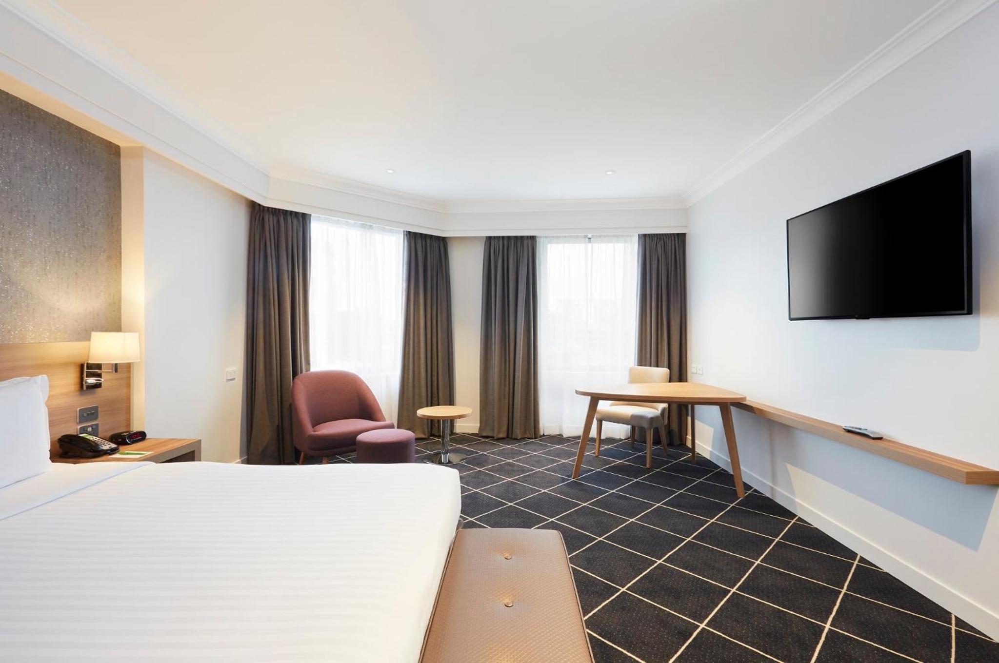 Deluxe Suite - Photo 8