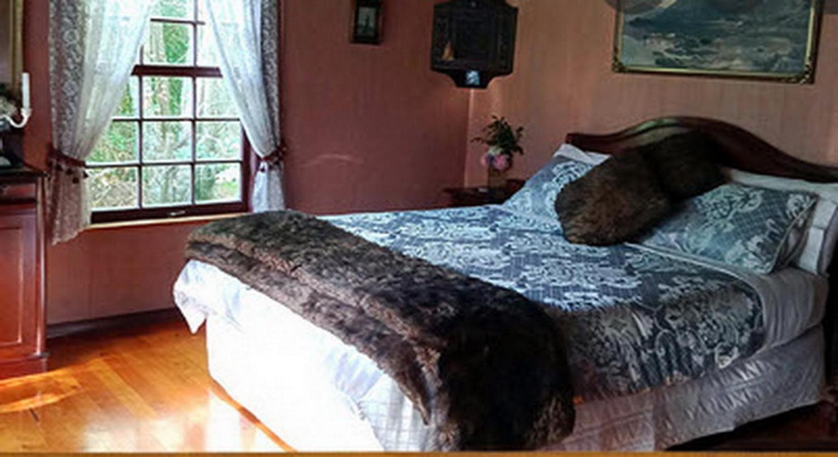 Deluxe Double Room with Bath photo 1