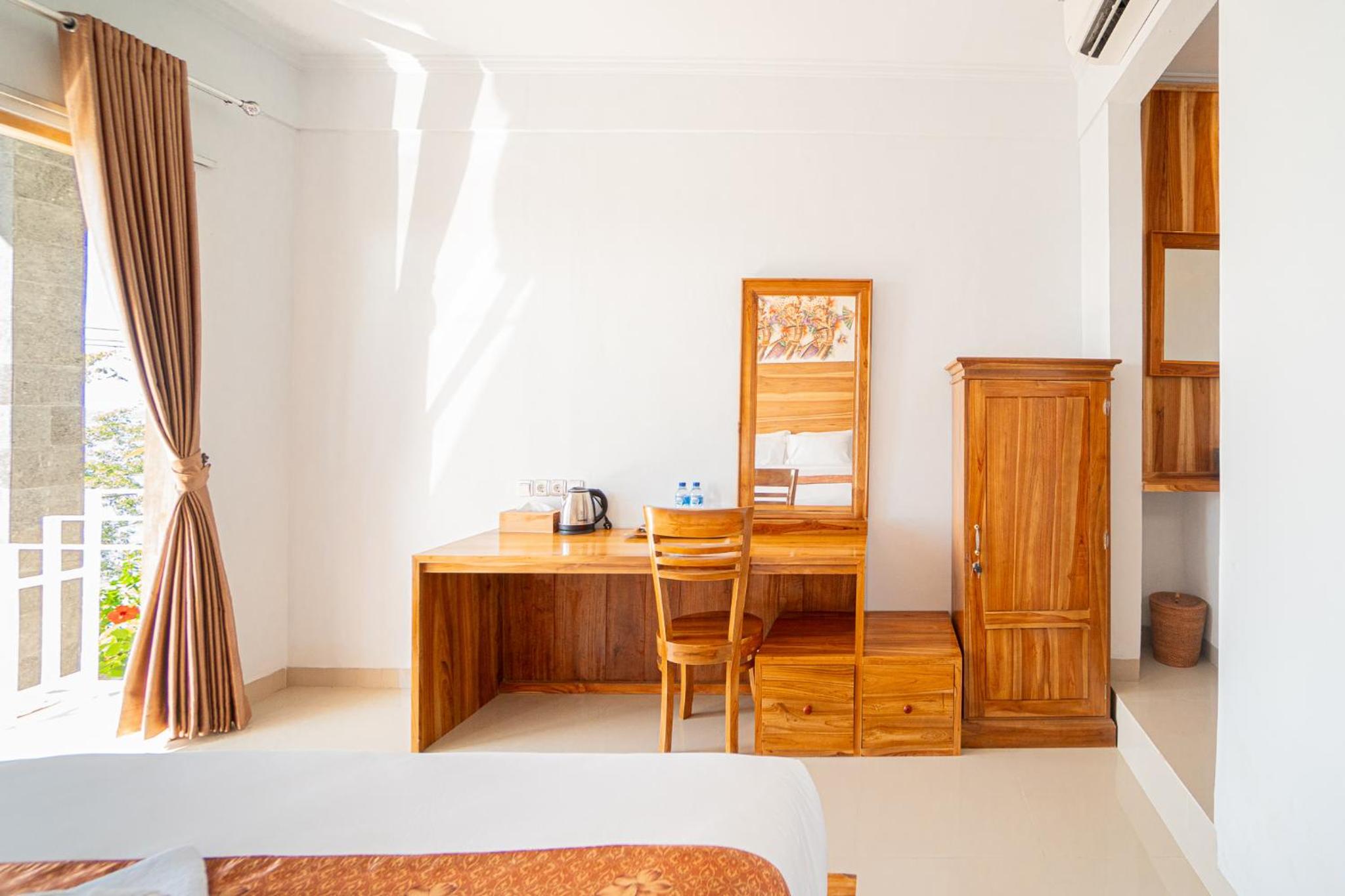 Double Room with Sea View - Photo 9