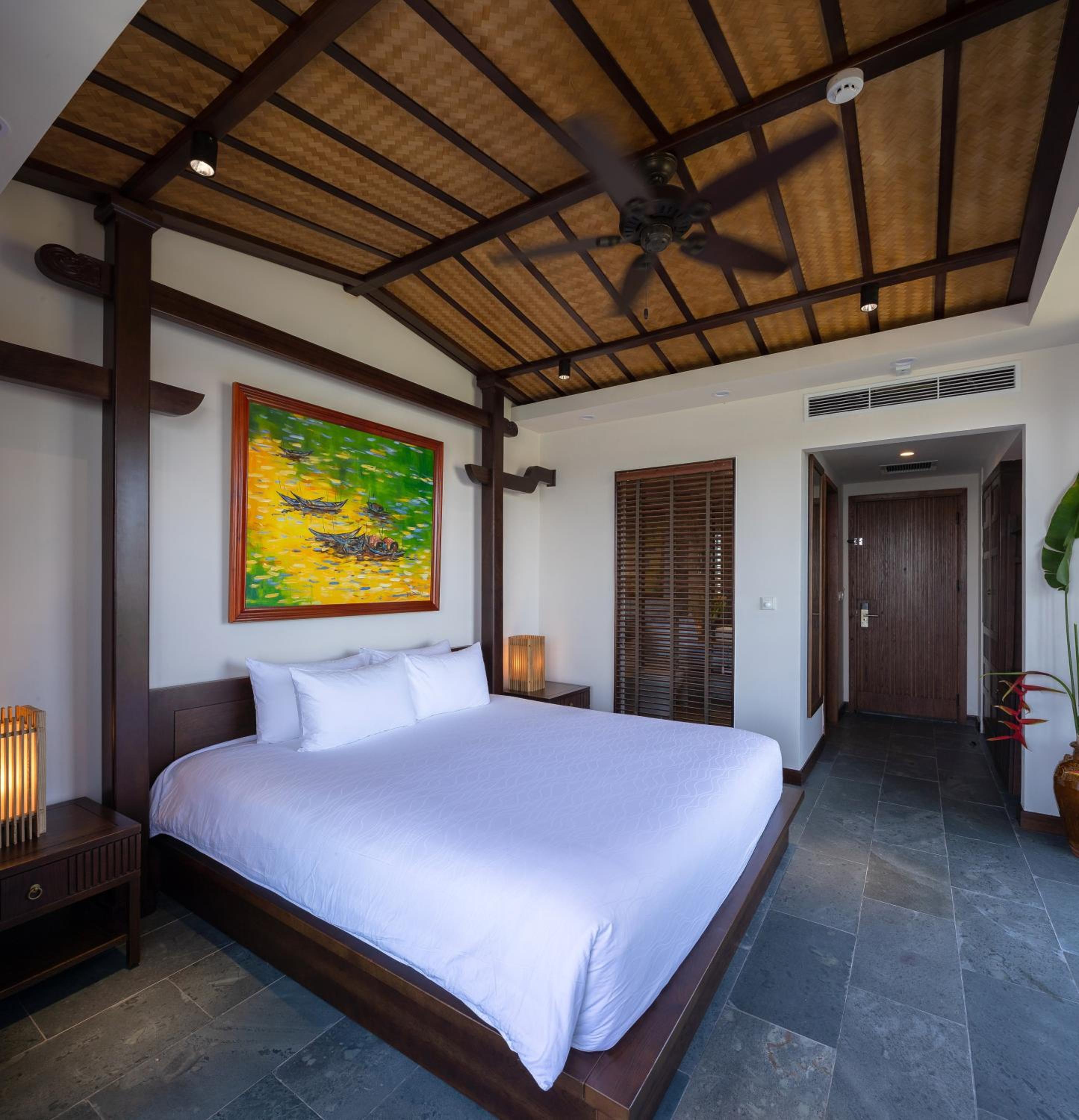 Deluxe Double With Balcony - Photo 3
