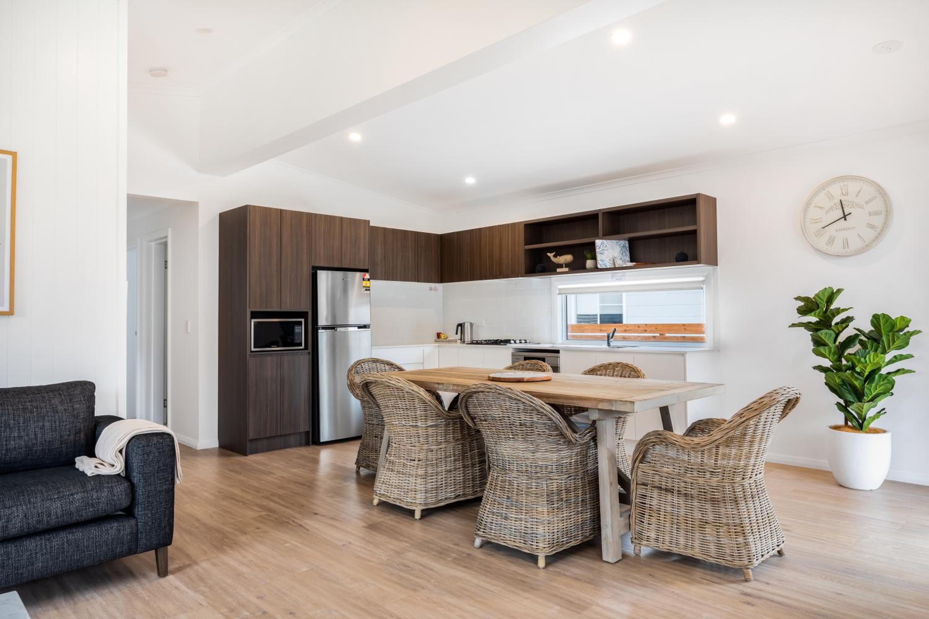 Three Bedroom Executive Villa (Pet Friendly) - Photo 15