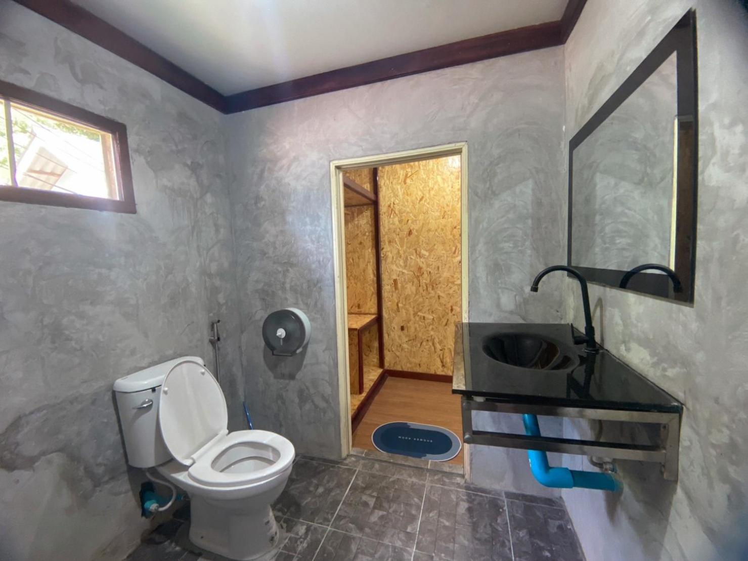Bungalow with Sea View - Photo 16