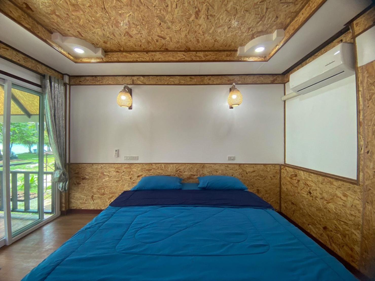 Bungalow with Sea View - Photo 15