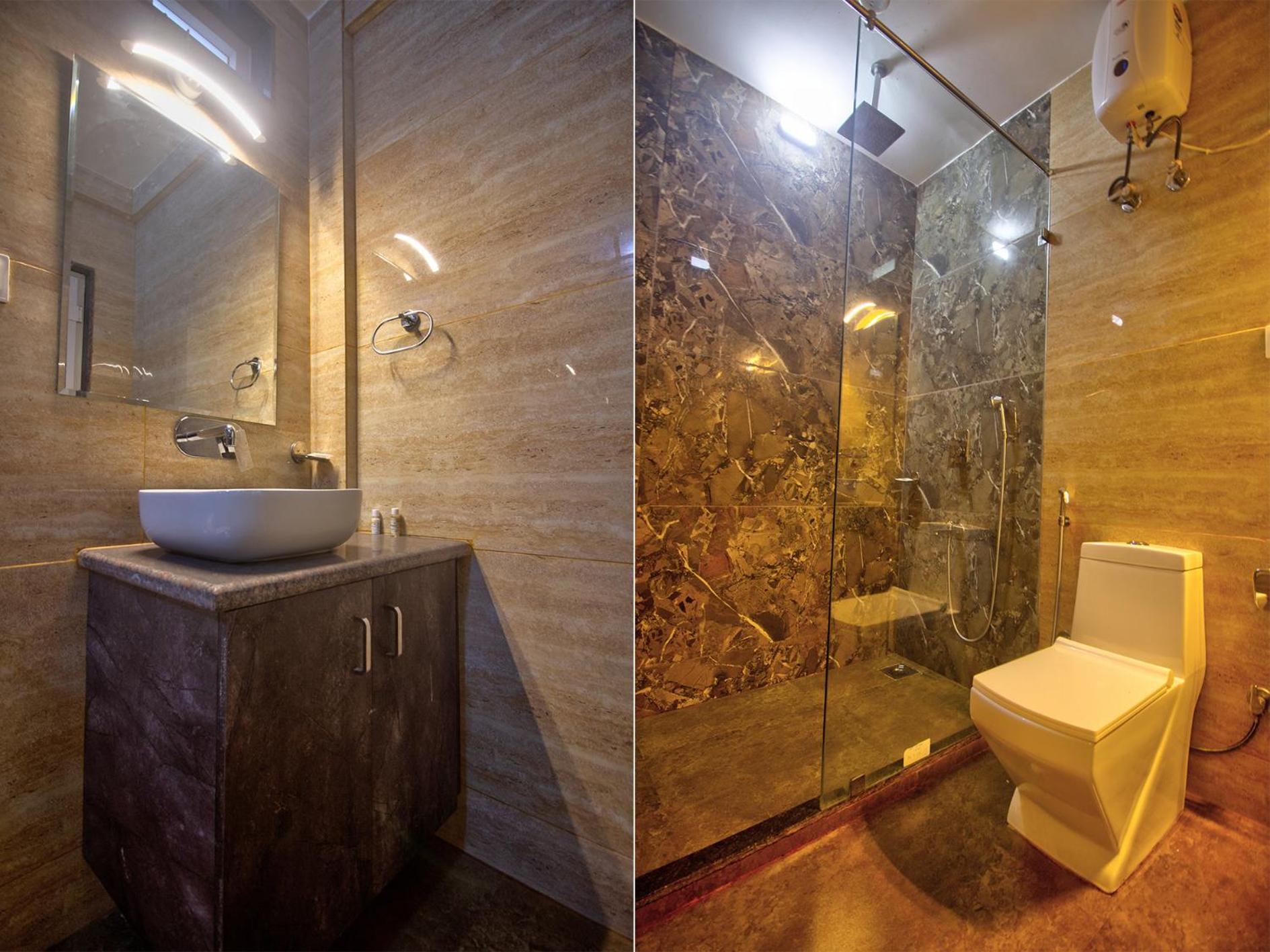 Deluxe Double Room with Balcony and Sea View - Photo 13