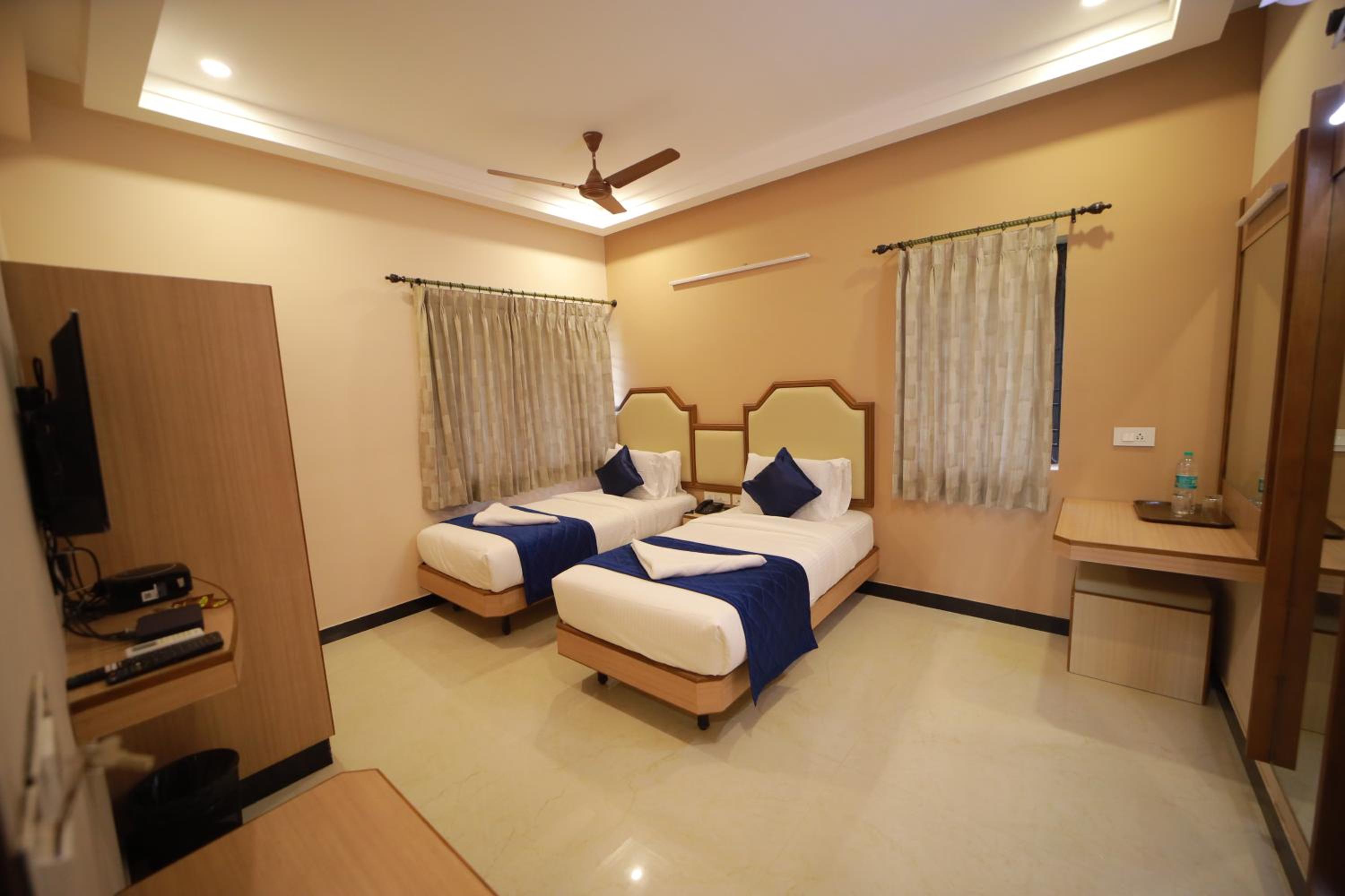 Standard Double Room - Photo 6