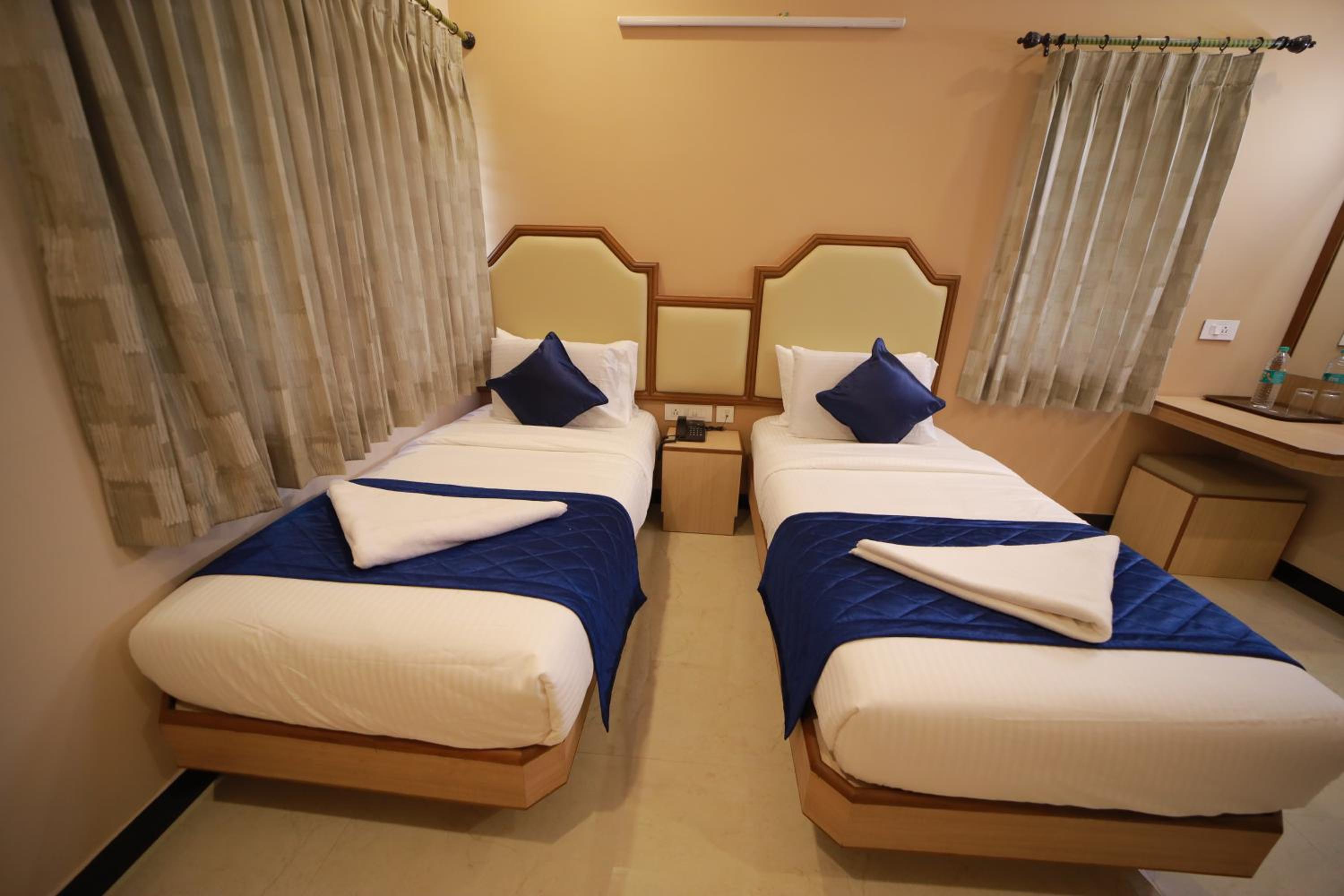 Standard Double Room - Photo 7