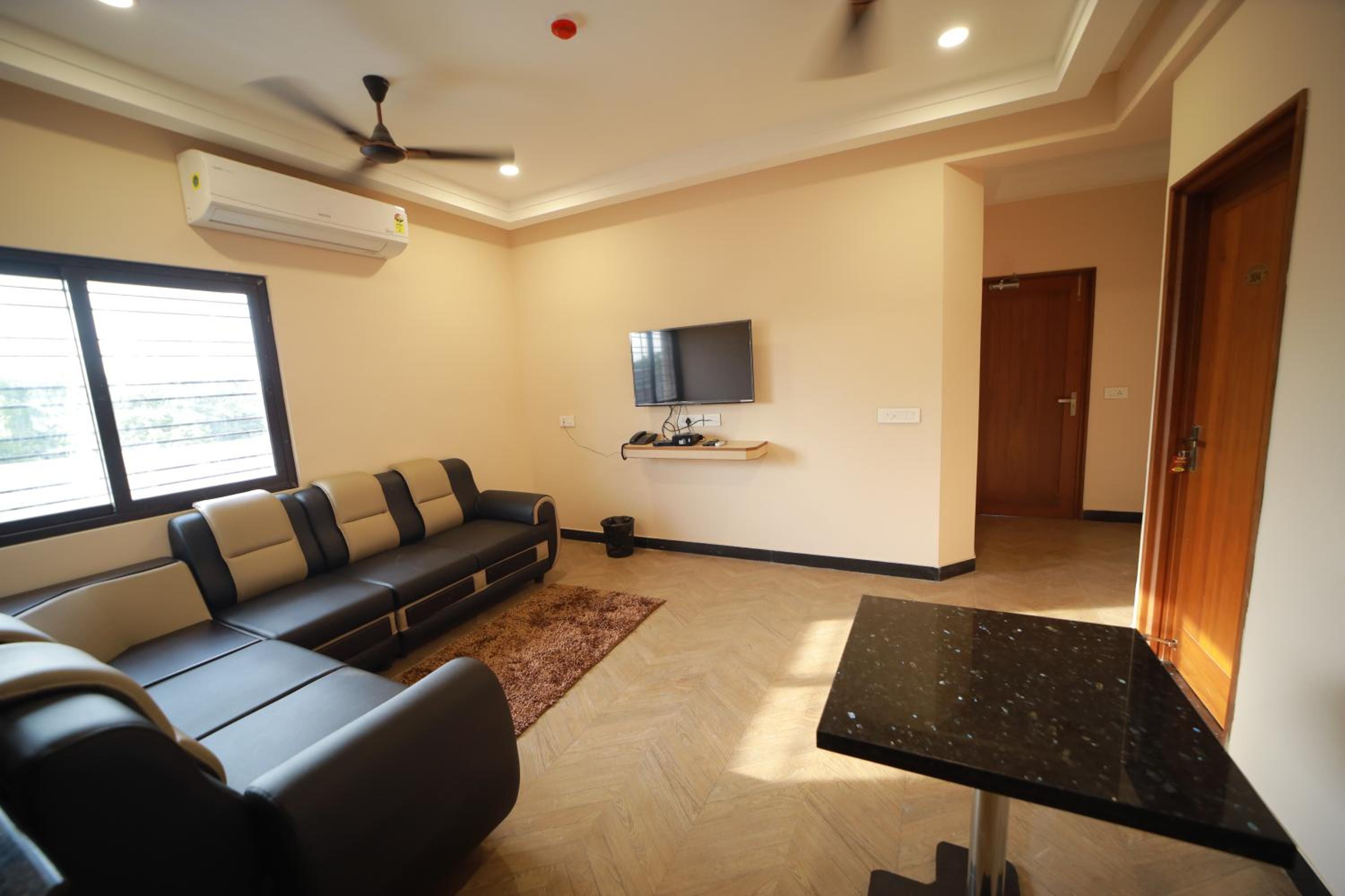 King Suite photo 2