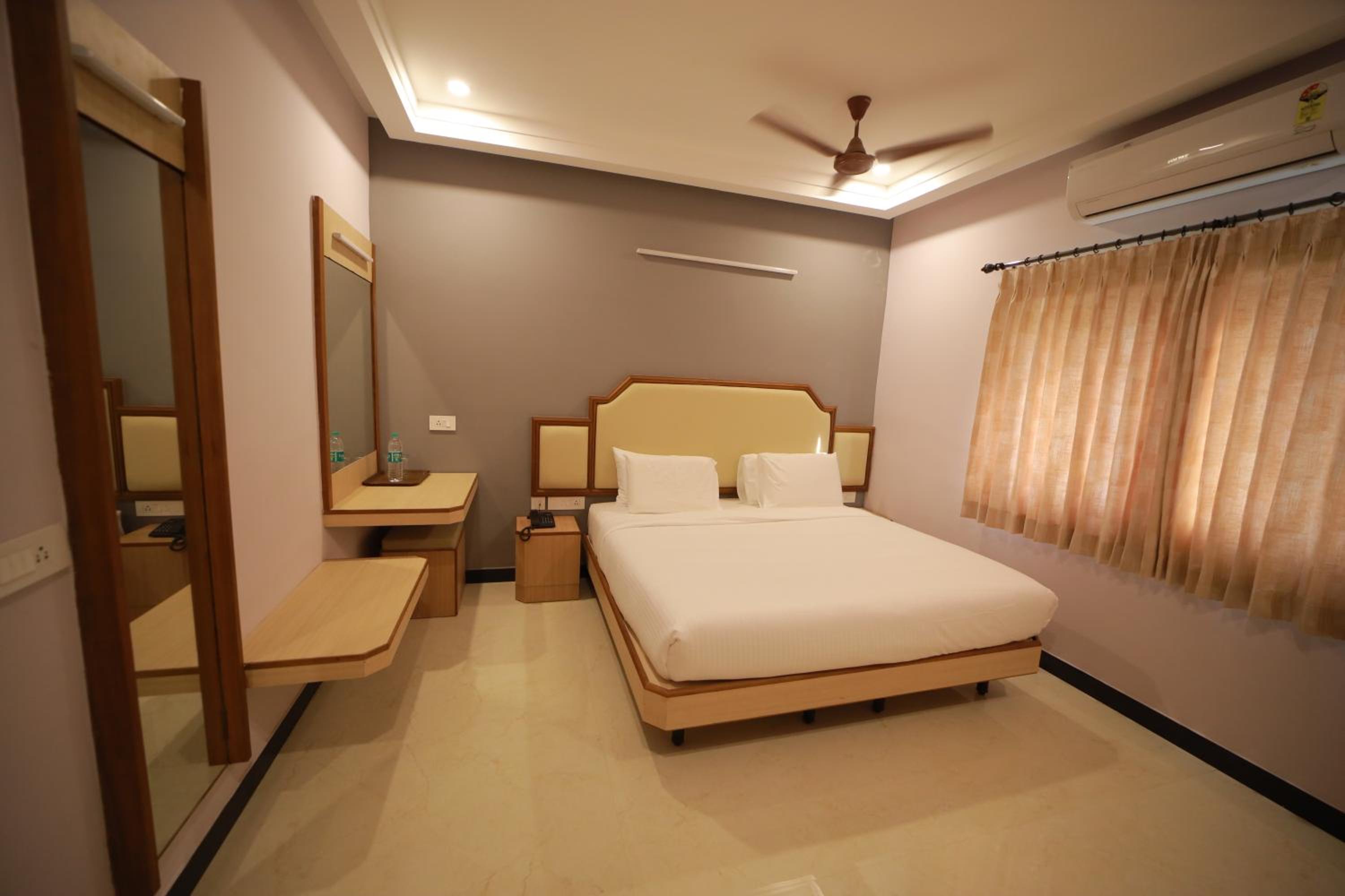 Standard Double Room - Photo 3