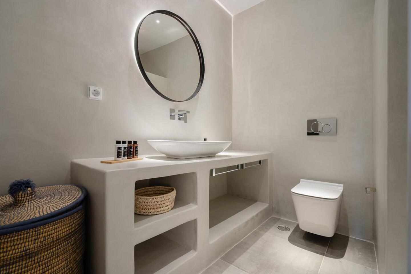 Three-Bedroom House photo 2