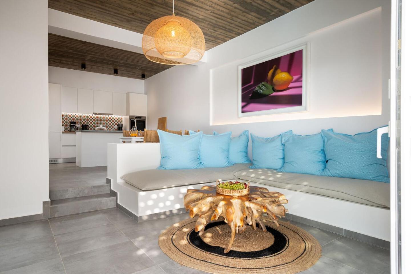 Three-Bedroom House photo 1