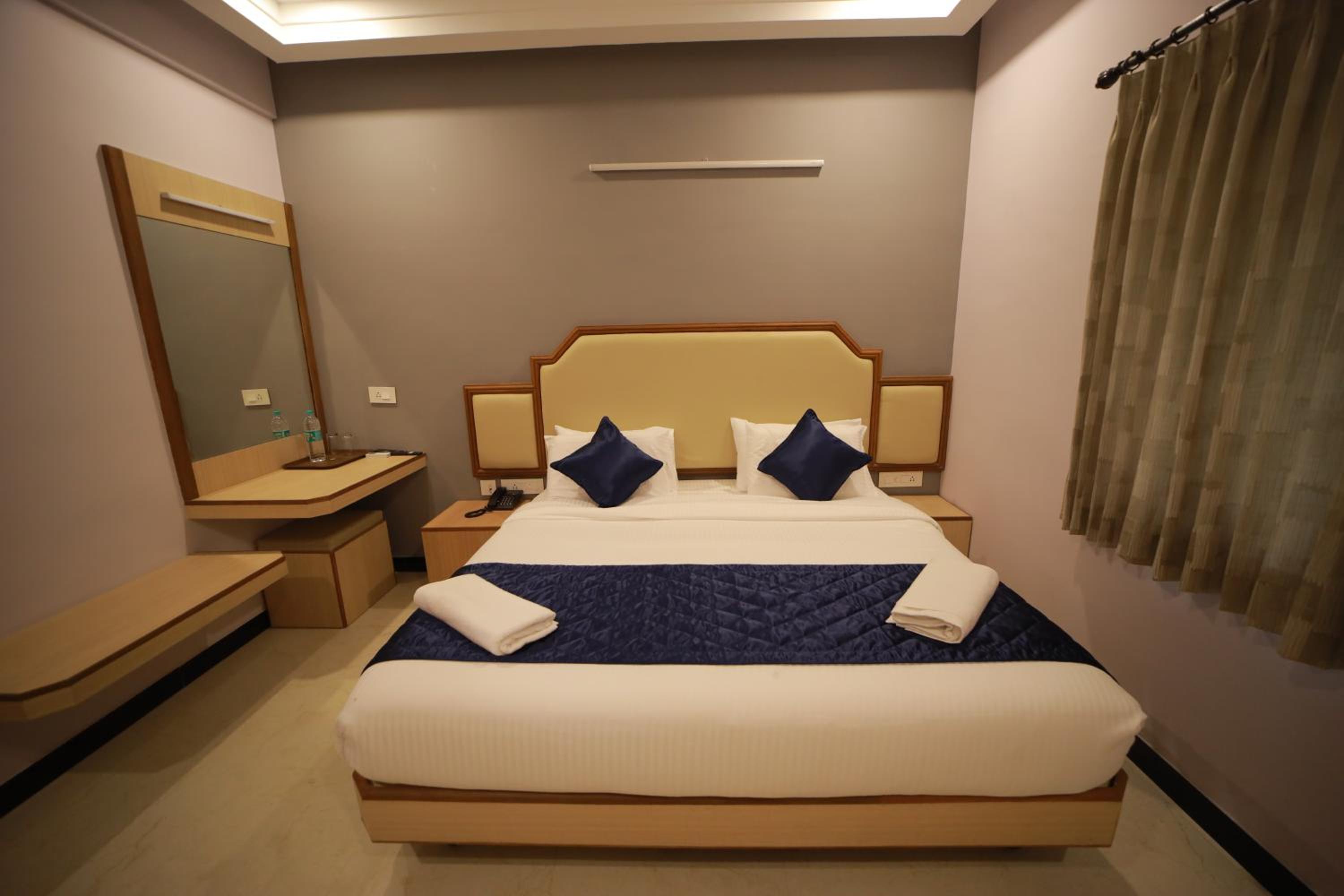 Standard Double Room - Photo 4
