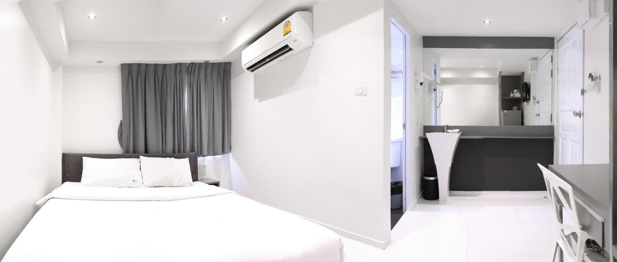 Standard Double Room photo 3