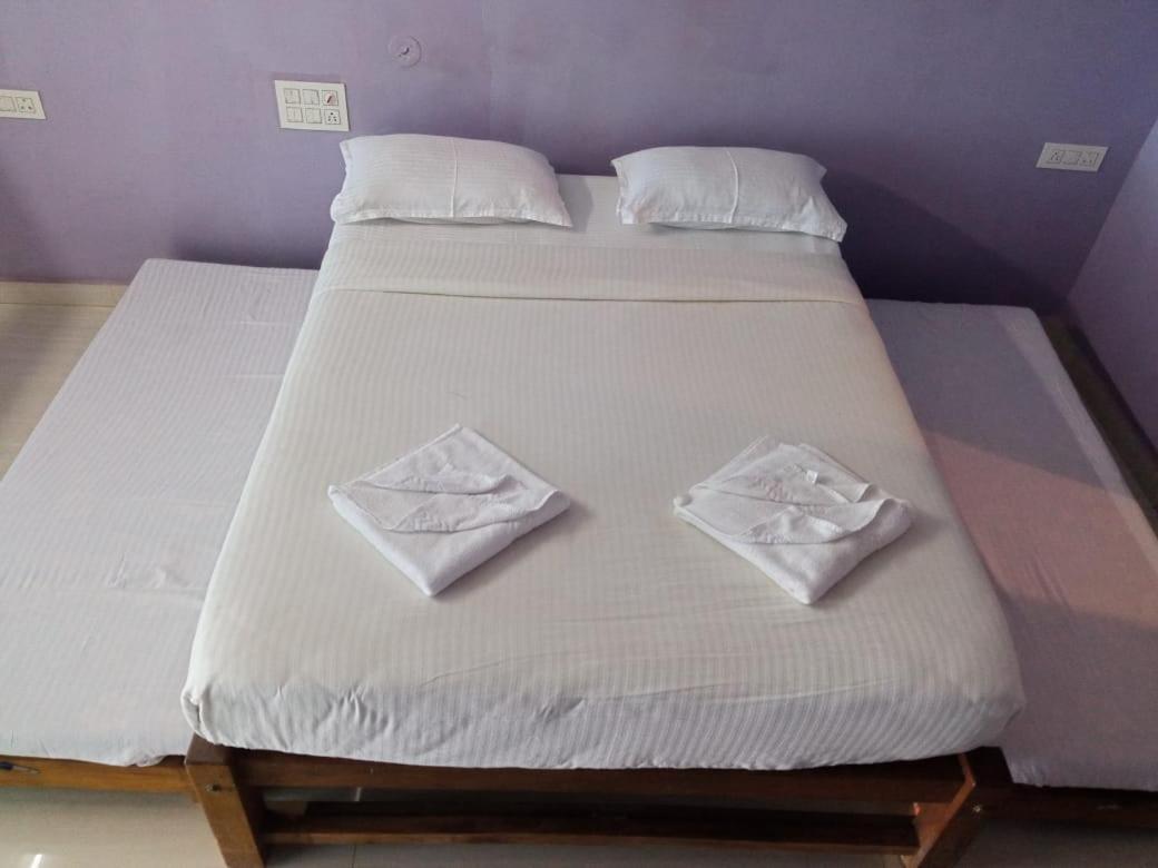 Standard Double or Twin Room with Sea View - Photo 7