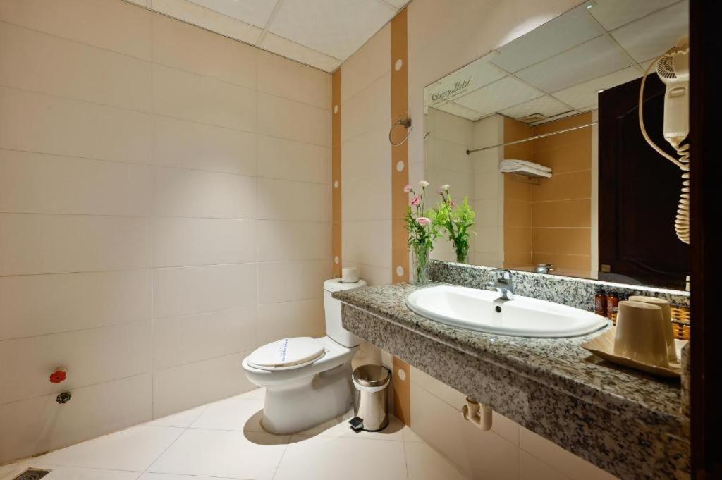 Standard Queen Room