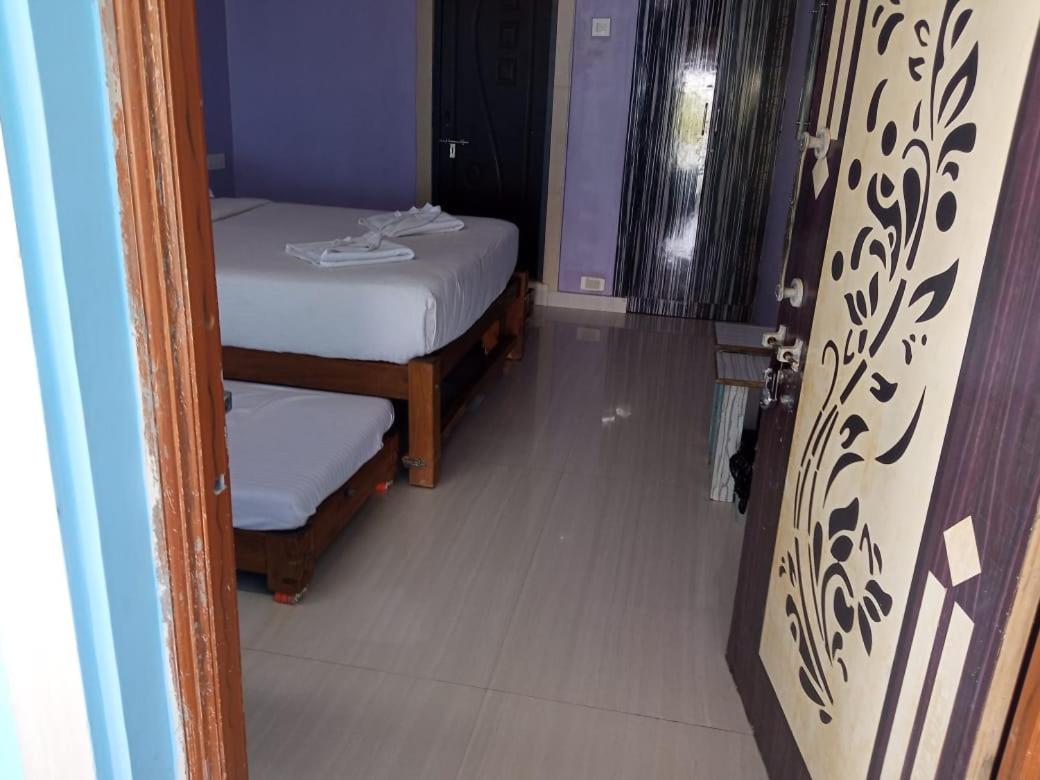 Standard Double or Twin Room with Sea View - Photo 8