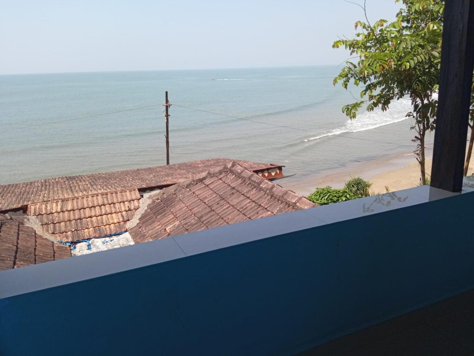 Double Room with Balcony and Sea View photo 3