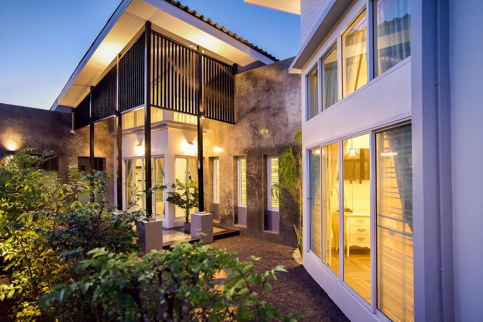 Three-Bedroom Villa - Photo 35