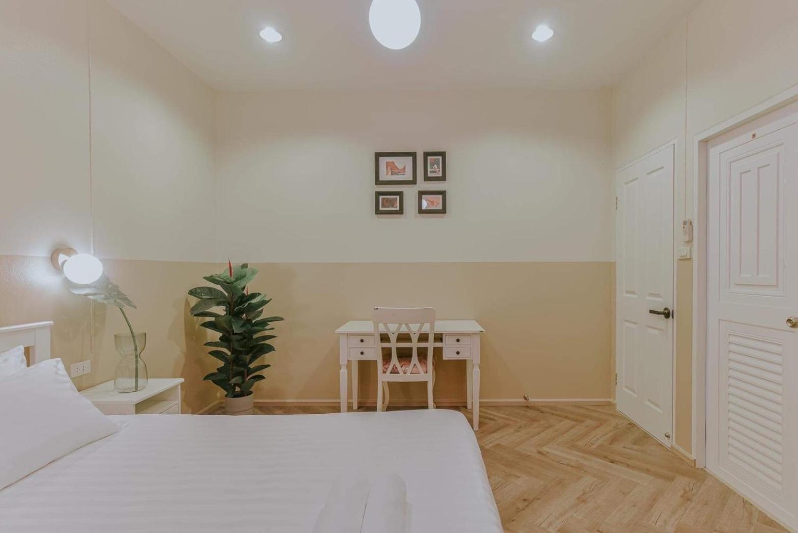 Three-Bedroom Villa - Photo 33