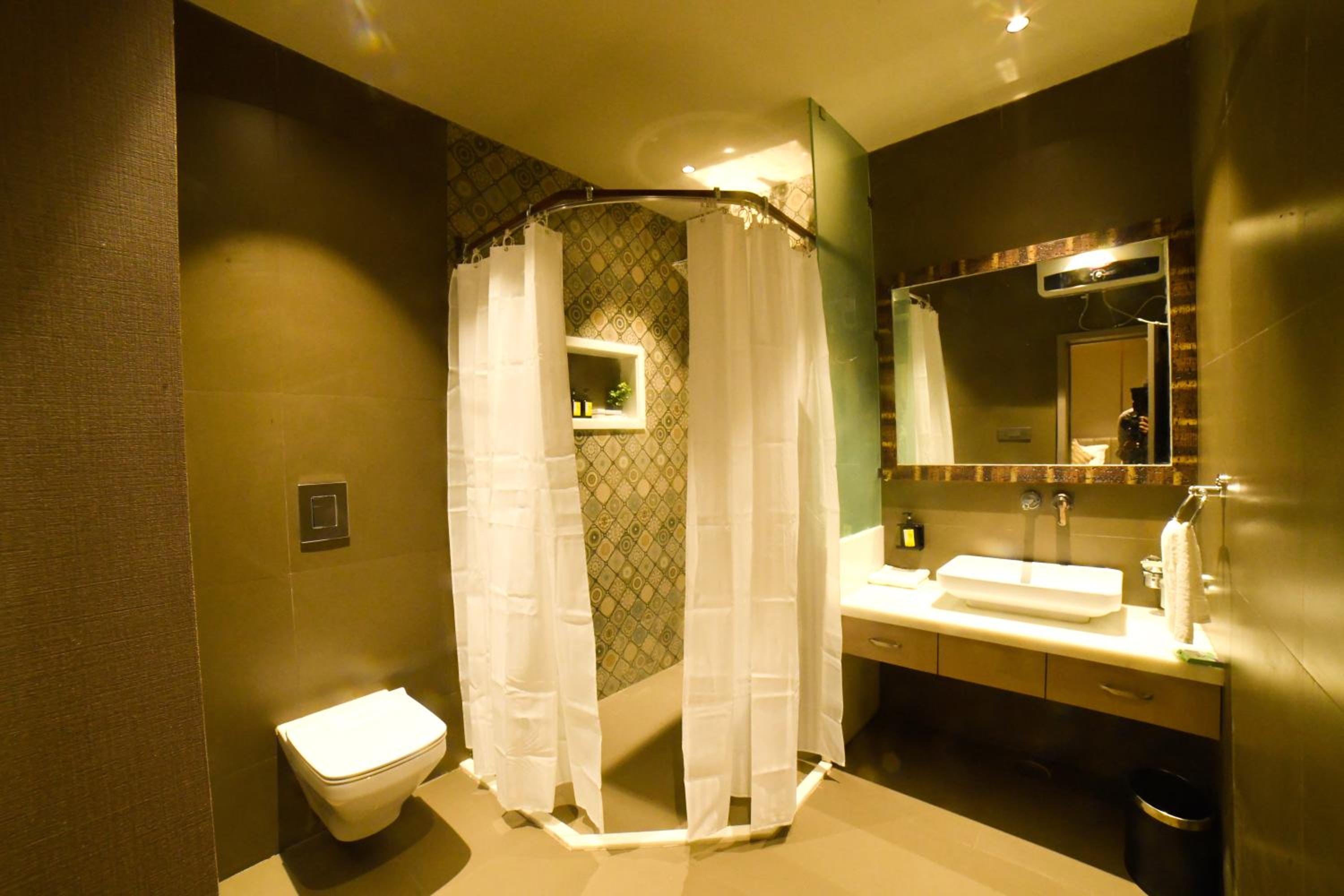 King Room with Garden View - Photo 5
