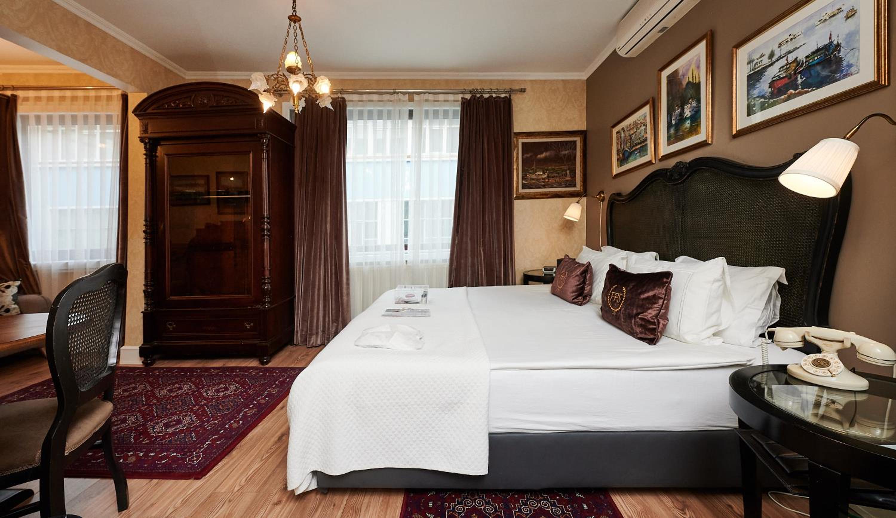 Superior Double or Twin Room photo 3