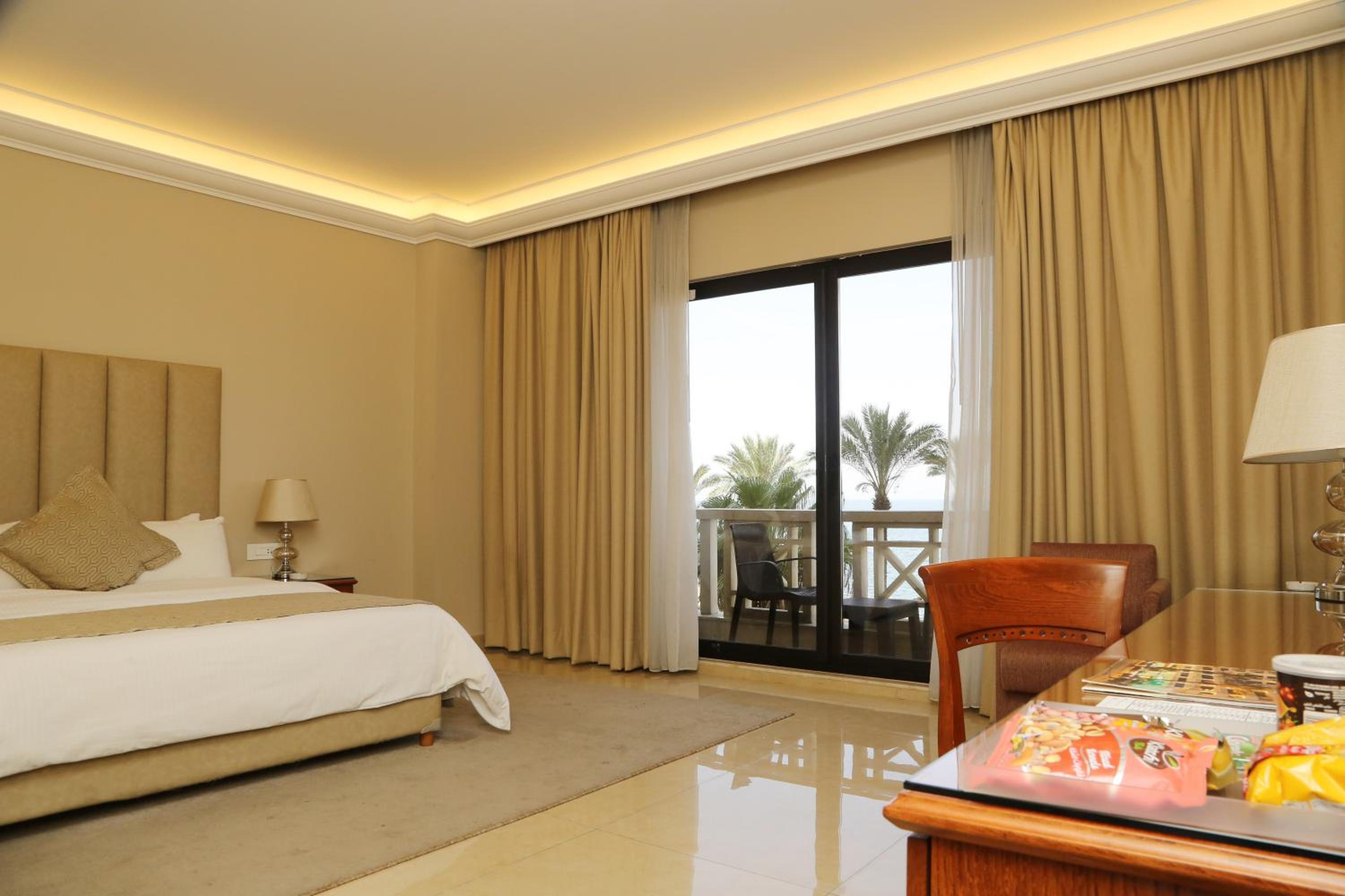 Double or Twin Room with Sea View