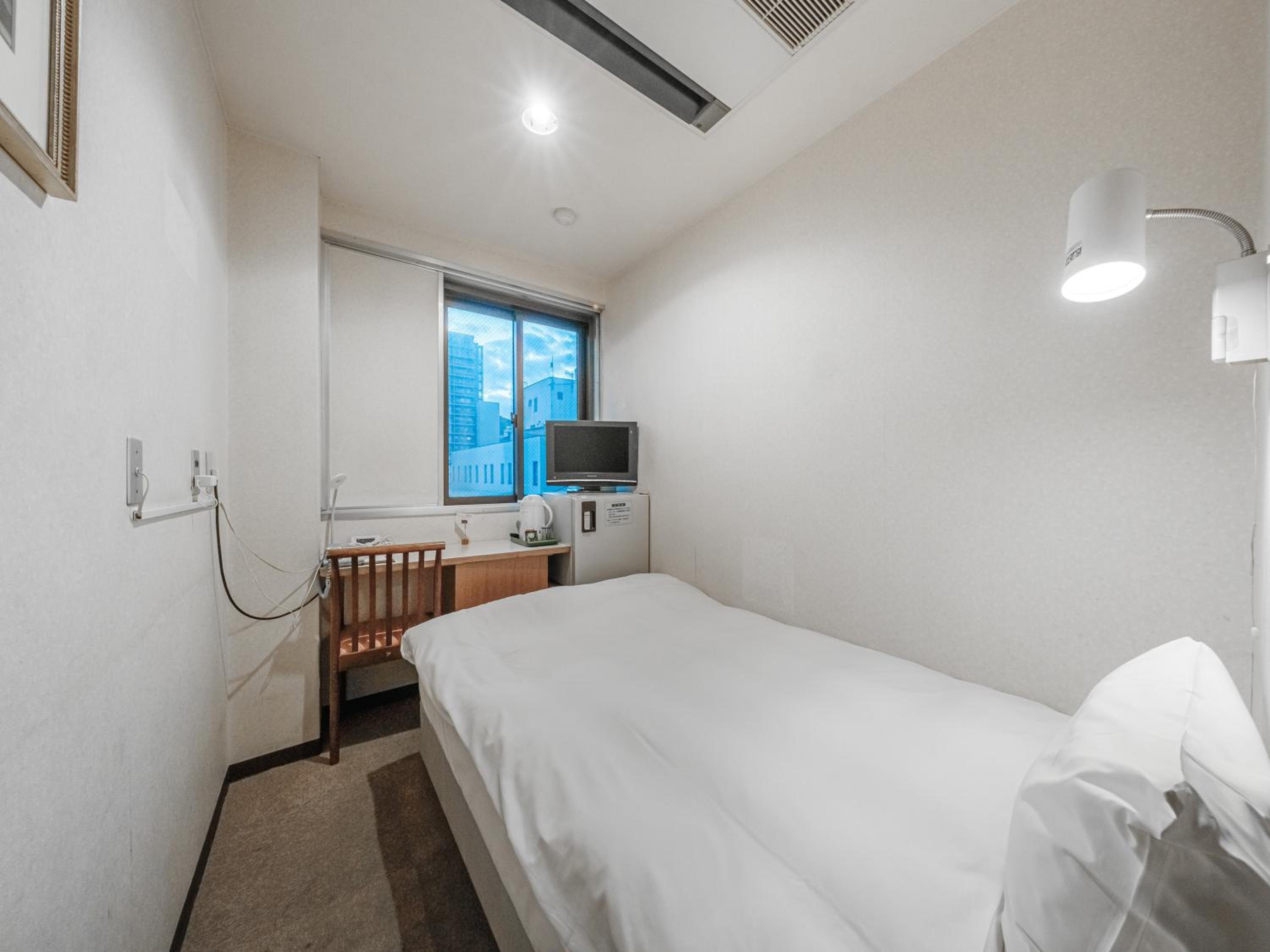 Small Double Room - Non-Smoking - Annex