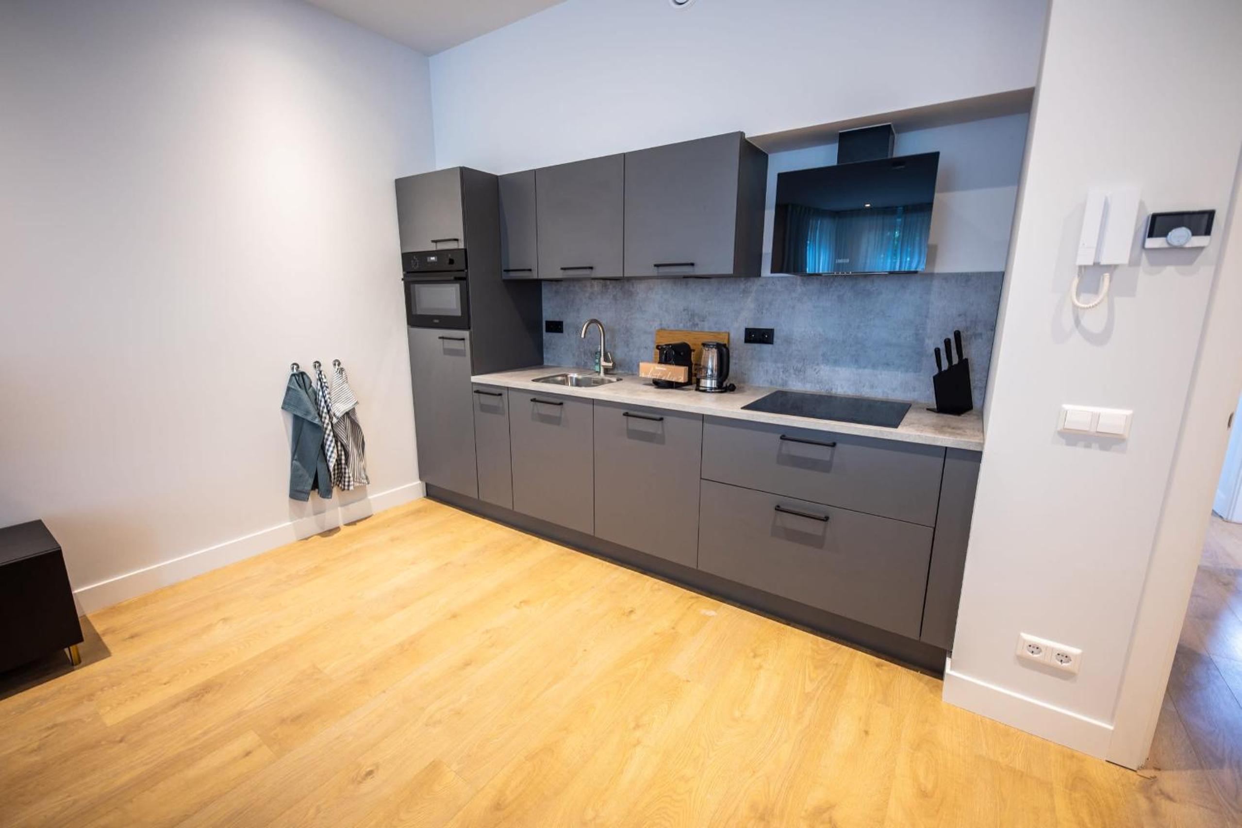 Apartment photo 2