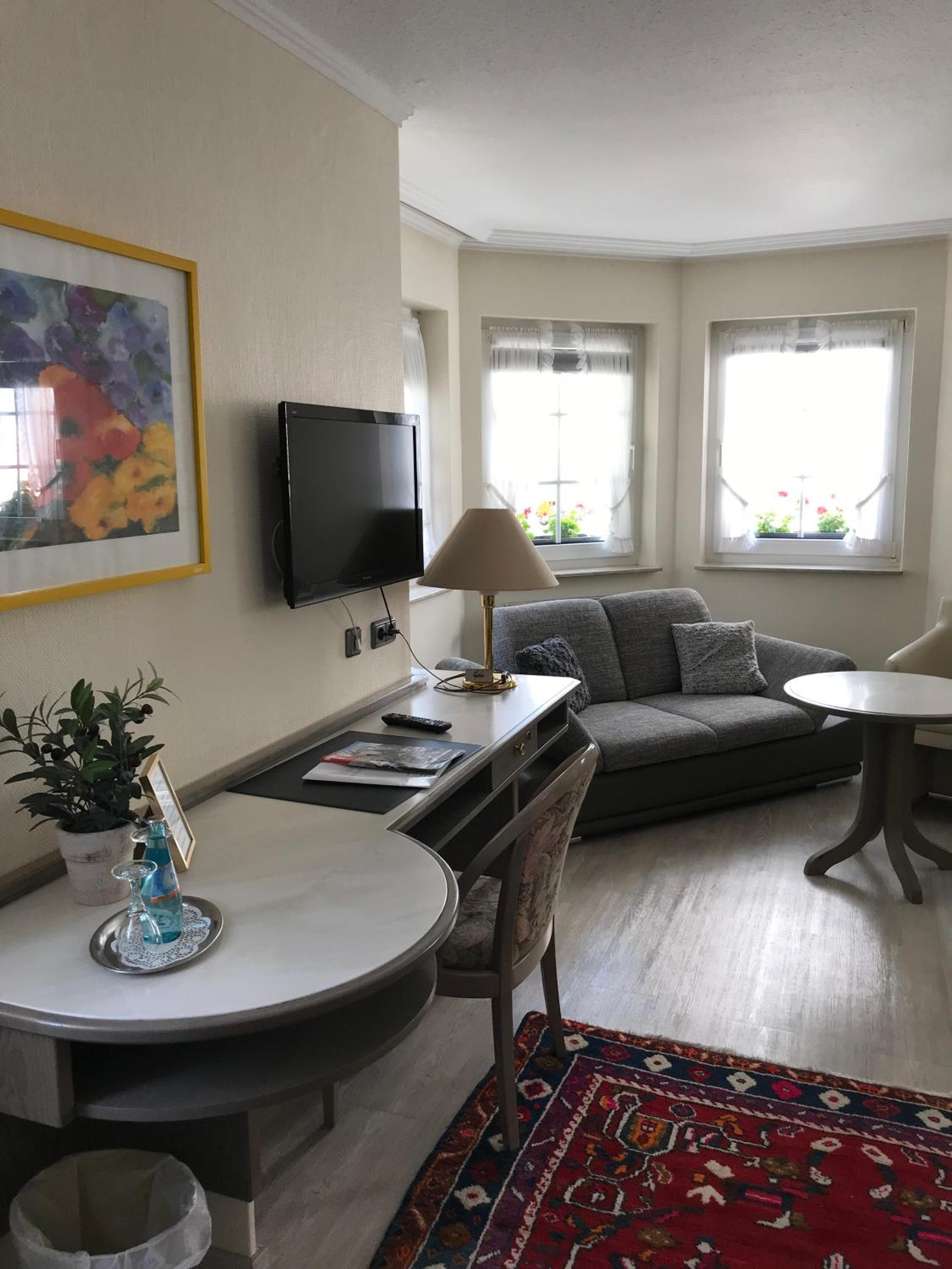 Apartment photo 3