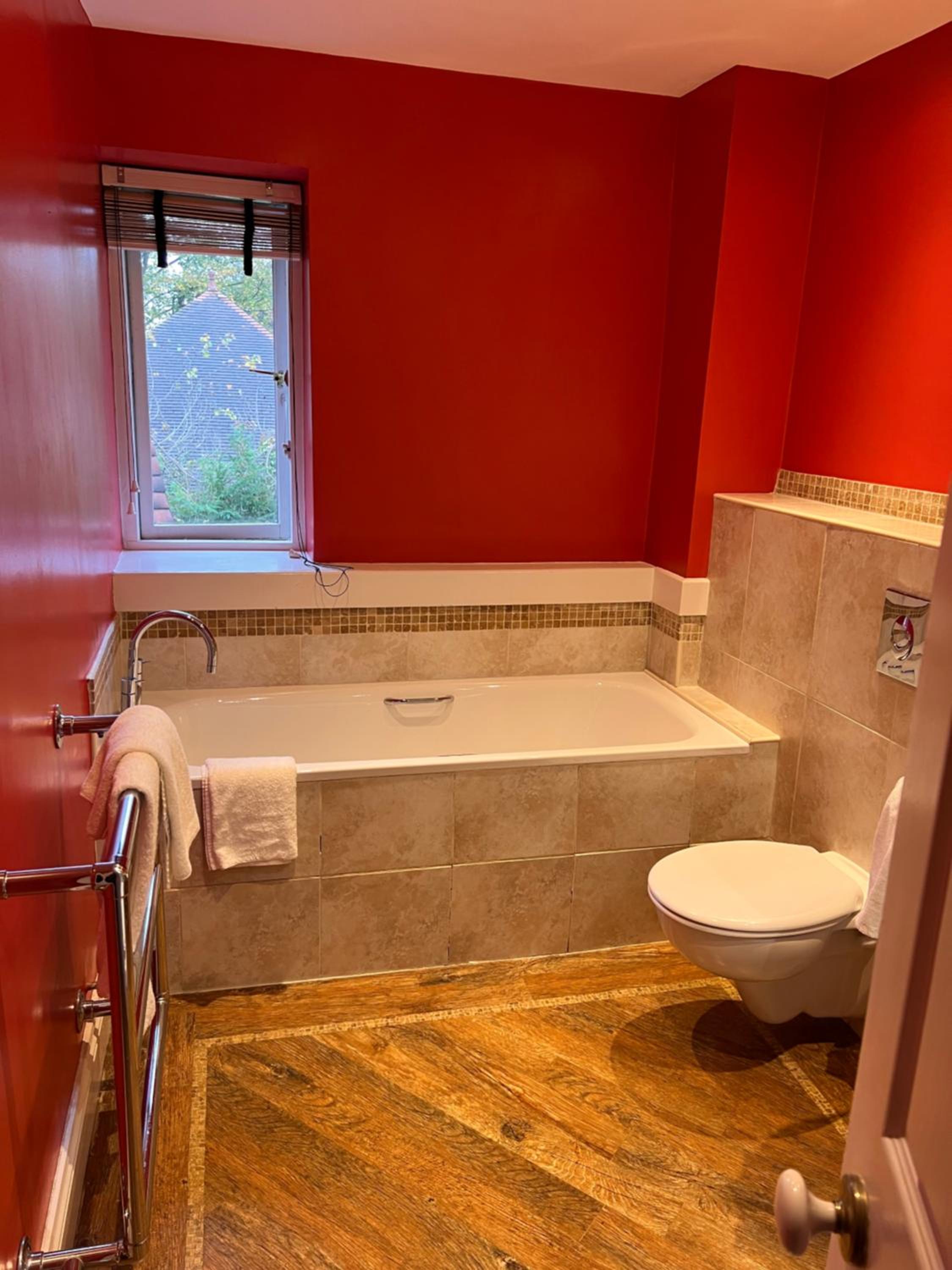 Deluxe Room - Photo 10