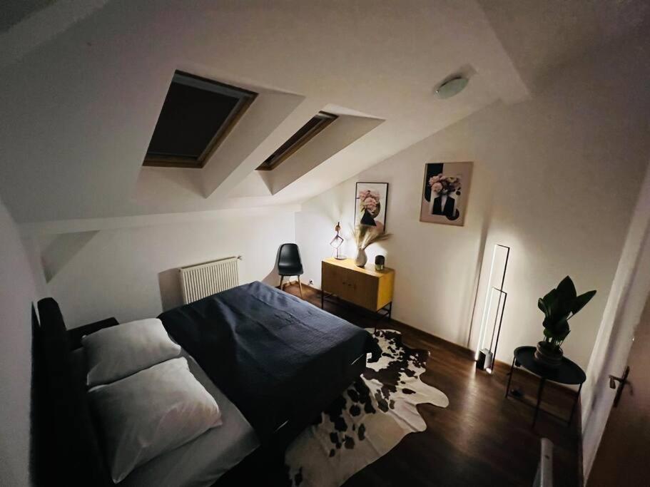 Two-Bedroom Apartment - Photo 7