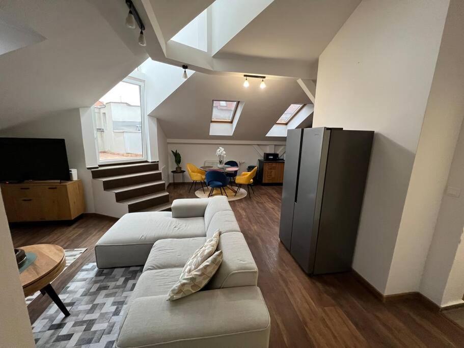 Two-Bedroom Apartment - Photo 4