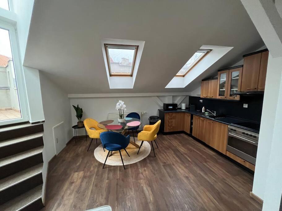 Two-Bedroom Apartment - Photo 12