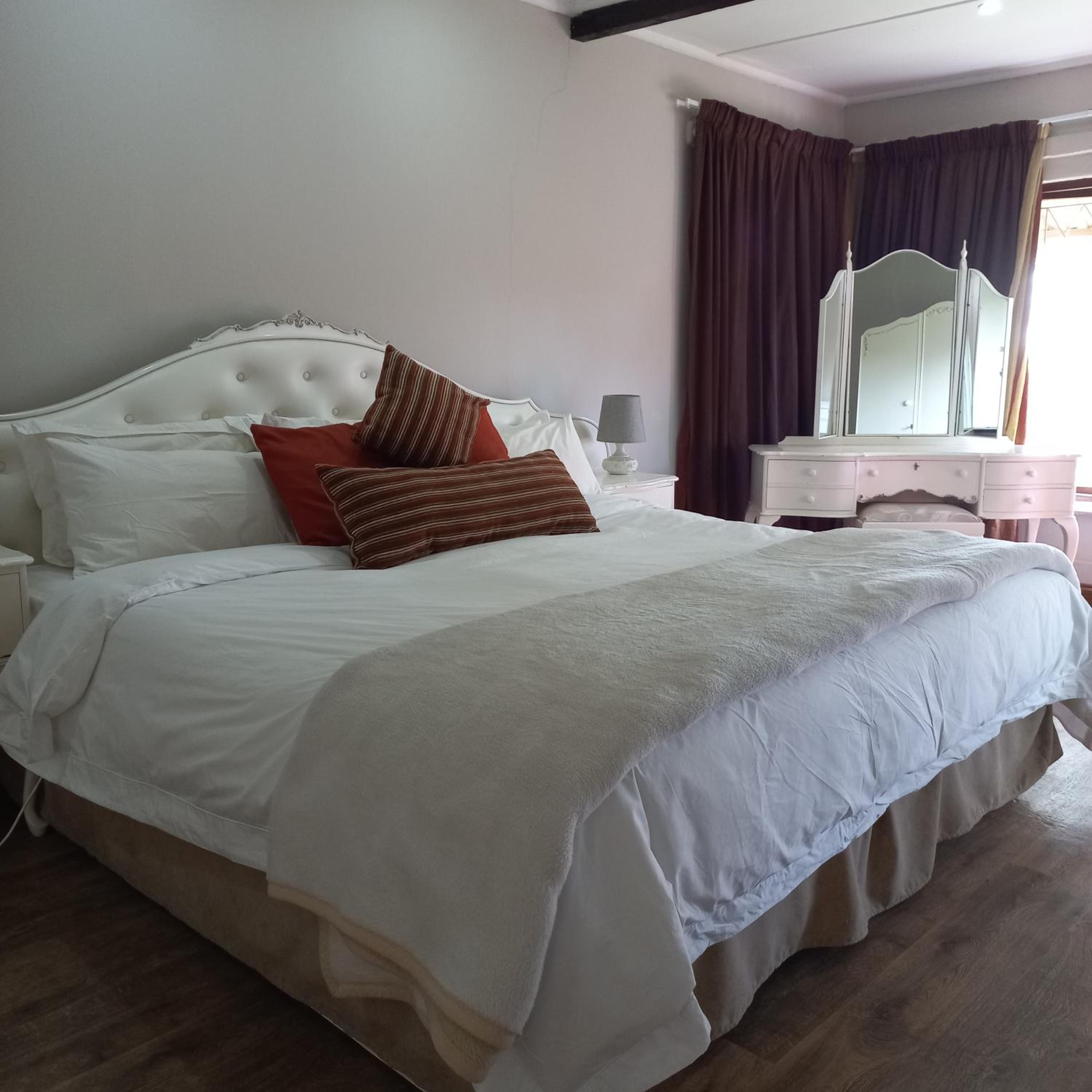 Four-Bedroom House photo 1