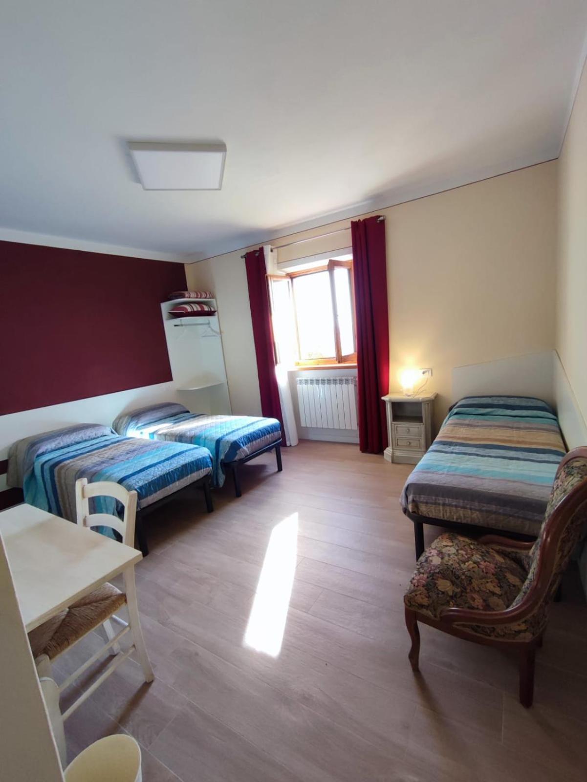Triple Room with Private Bathroom photo 2