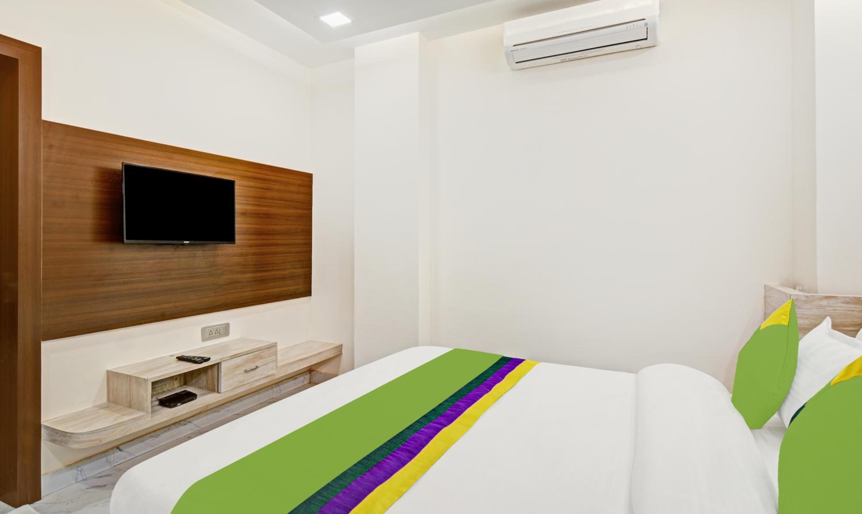 Deluxe Double Room photo 3