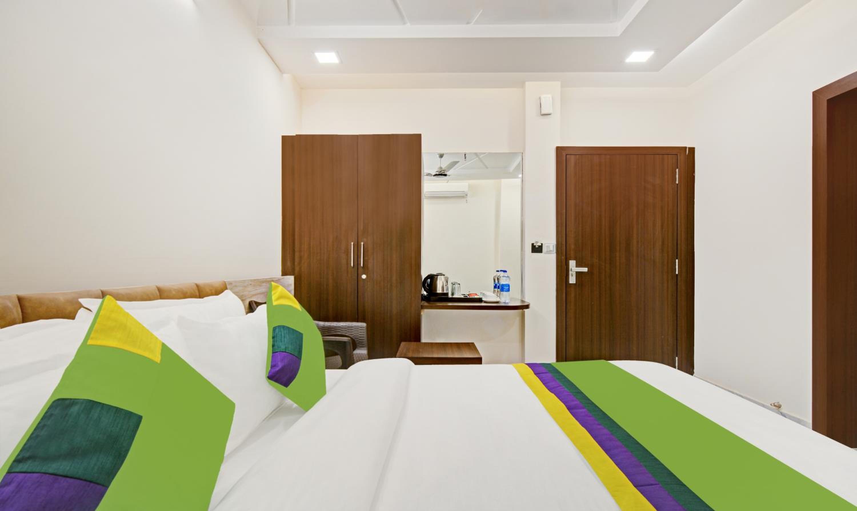 Deluxe Double Room photo 2