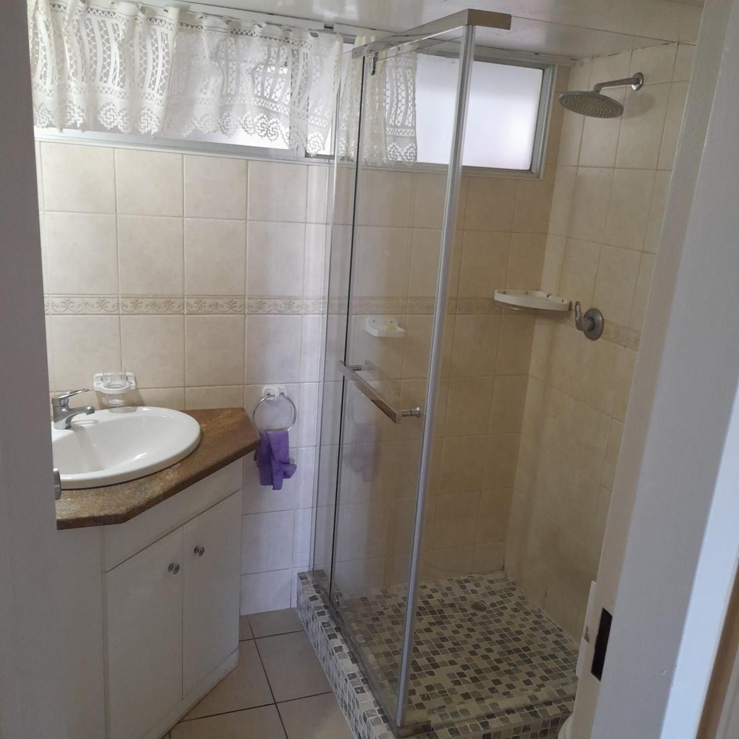 One-Bedroom Apartment - Photo 4