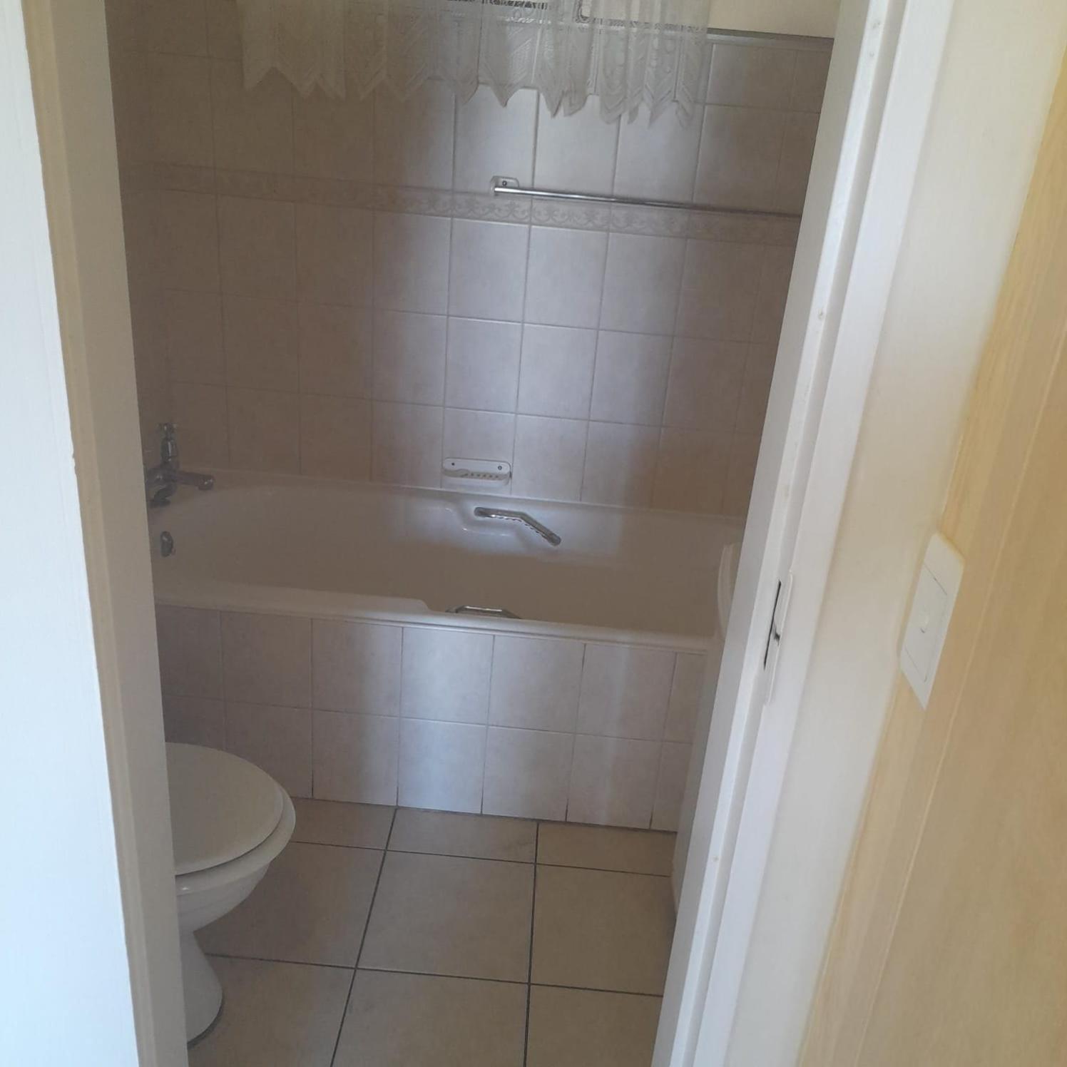 One-Bedroom Apartment - Photo 6