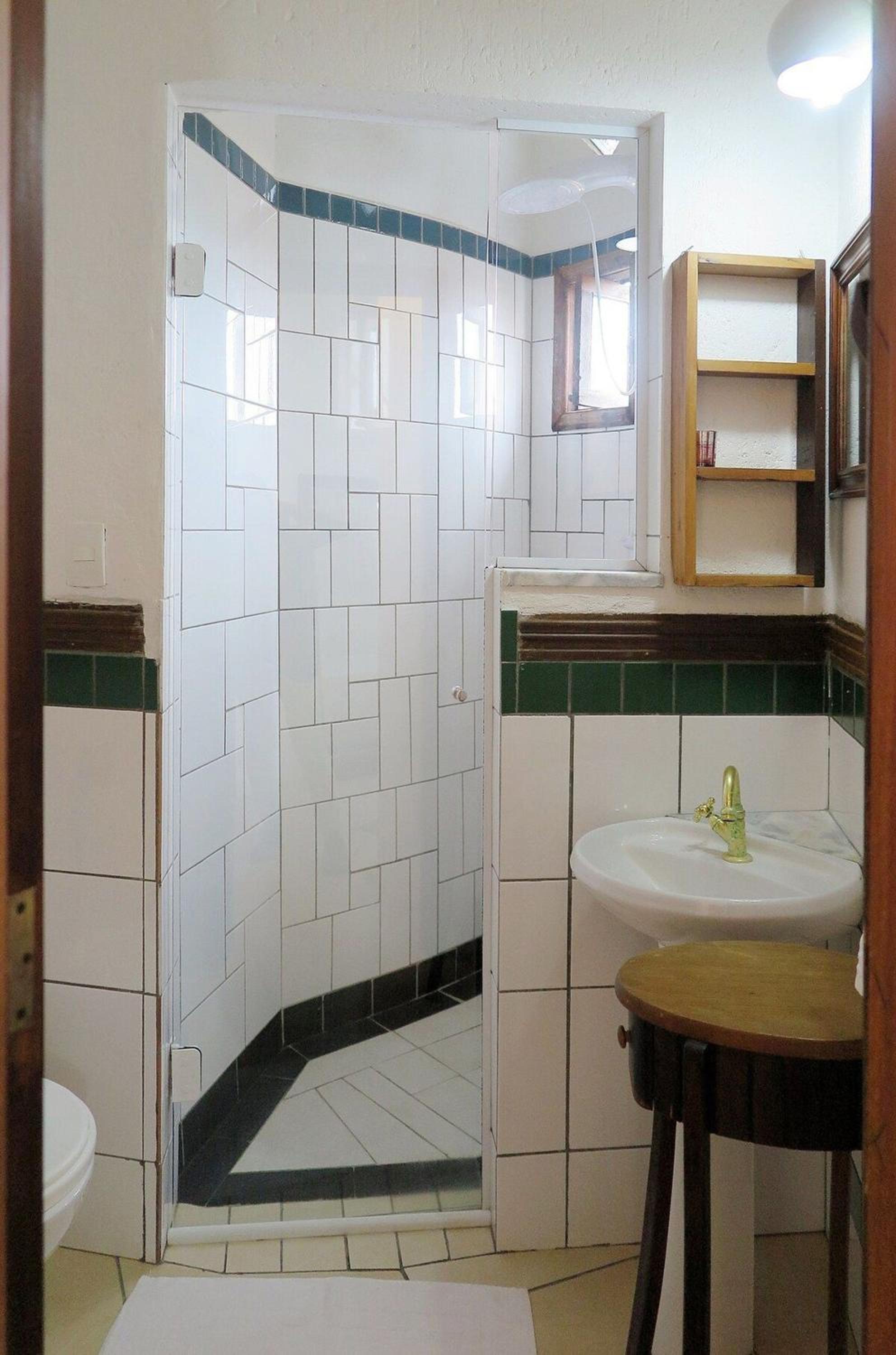 King Suite - Photo 25