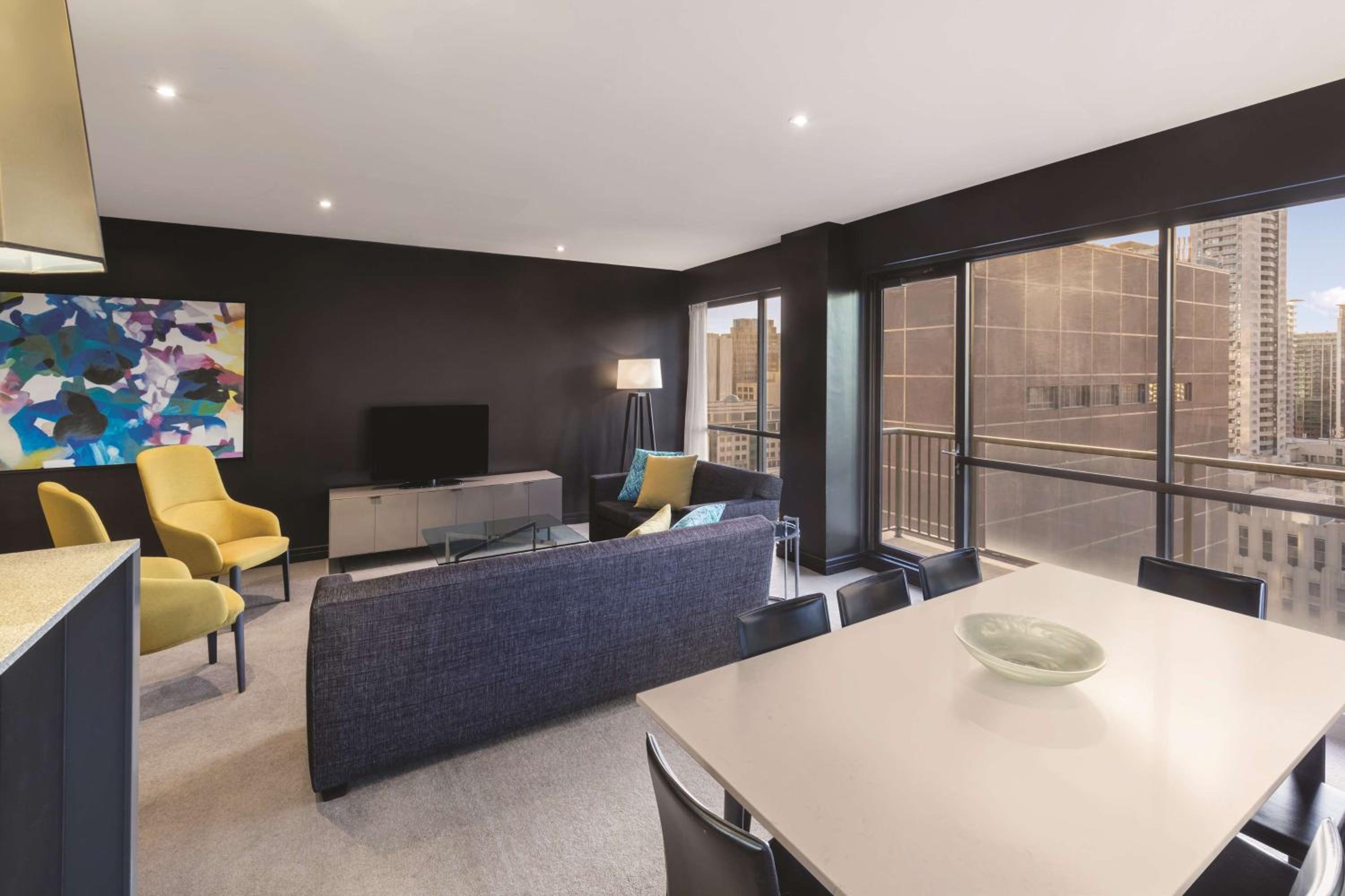 Three-Bedroom Premier Apartment - Photo 11