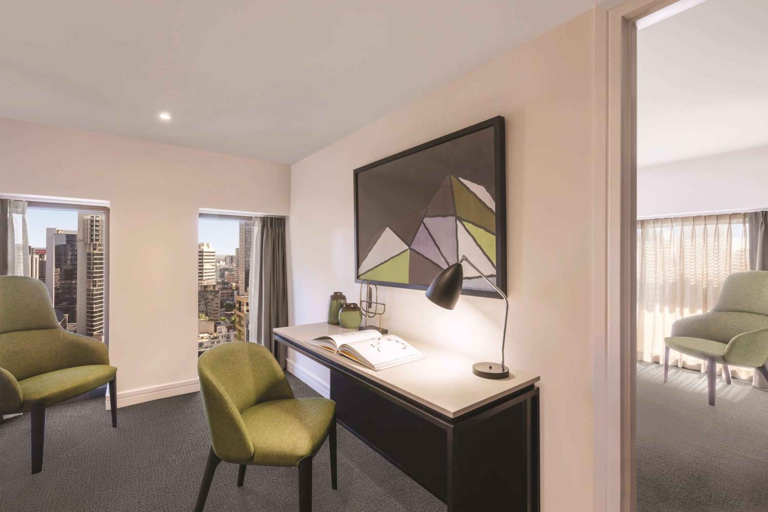 Three Bedroom Penthouse - Photo 3