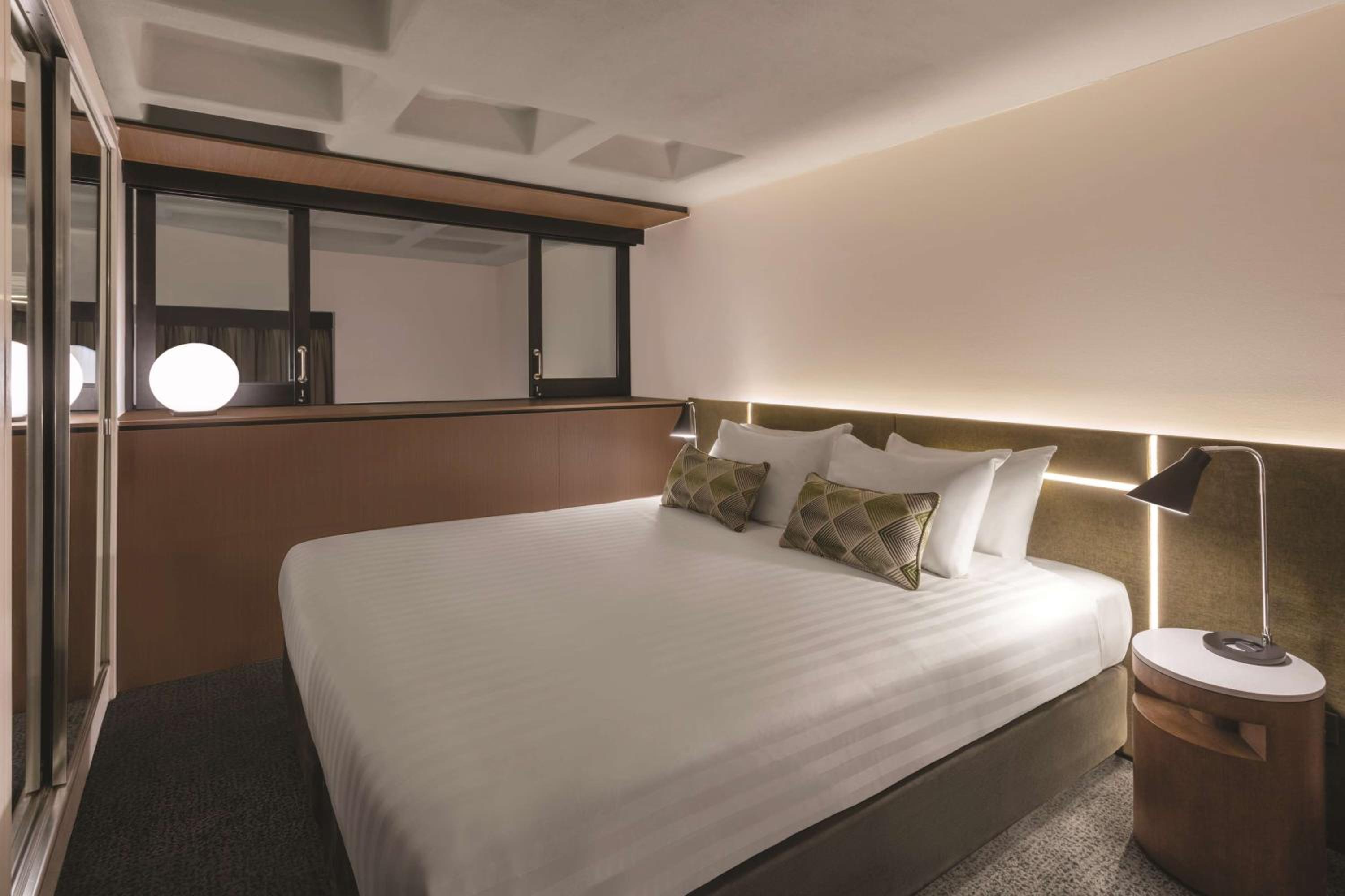 Two Bedroom Penthouse - Photo 4