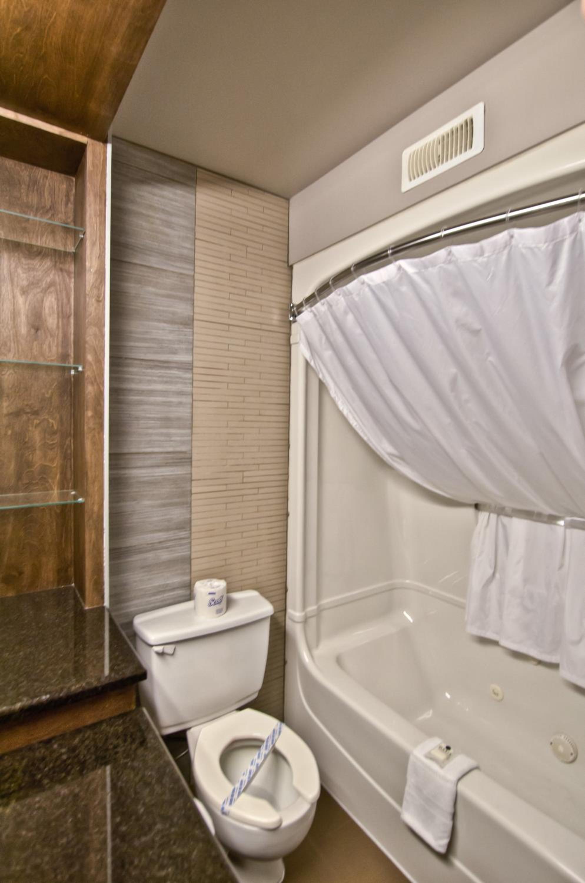Double Room with Two Double Beds photo 2